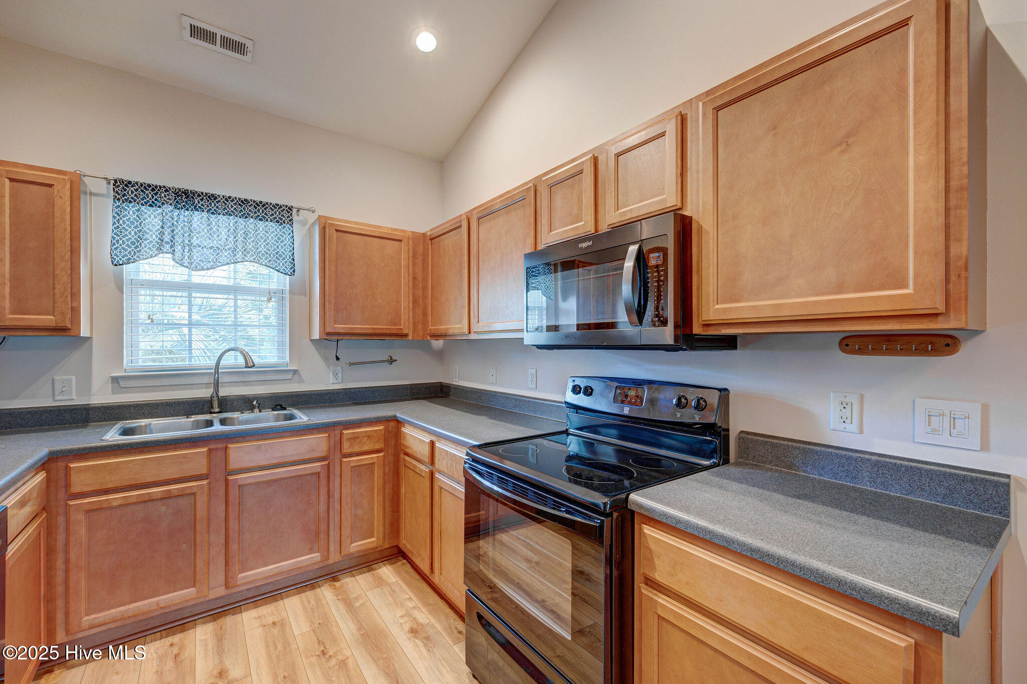 613 Saint Vincent Drive