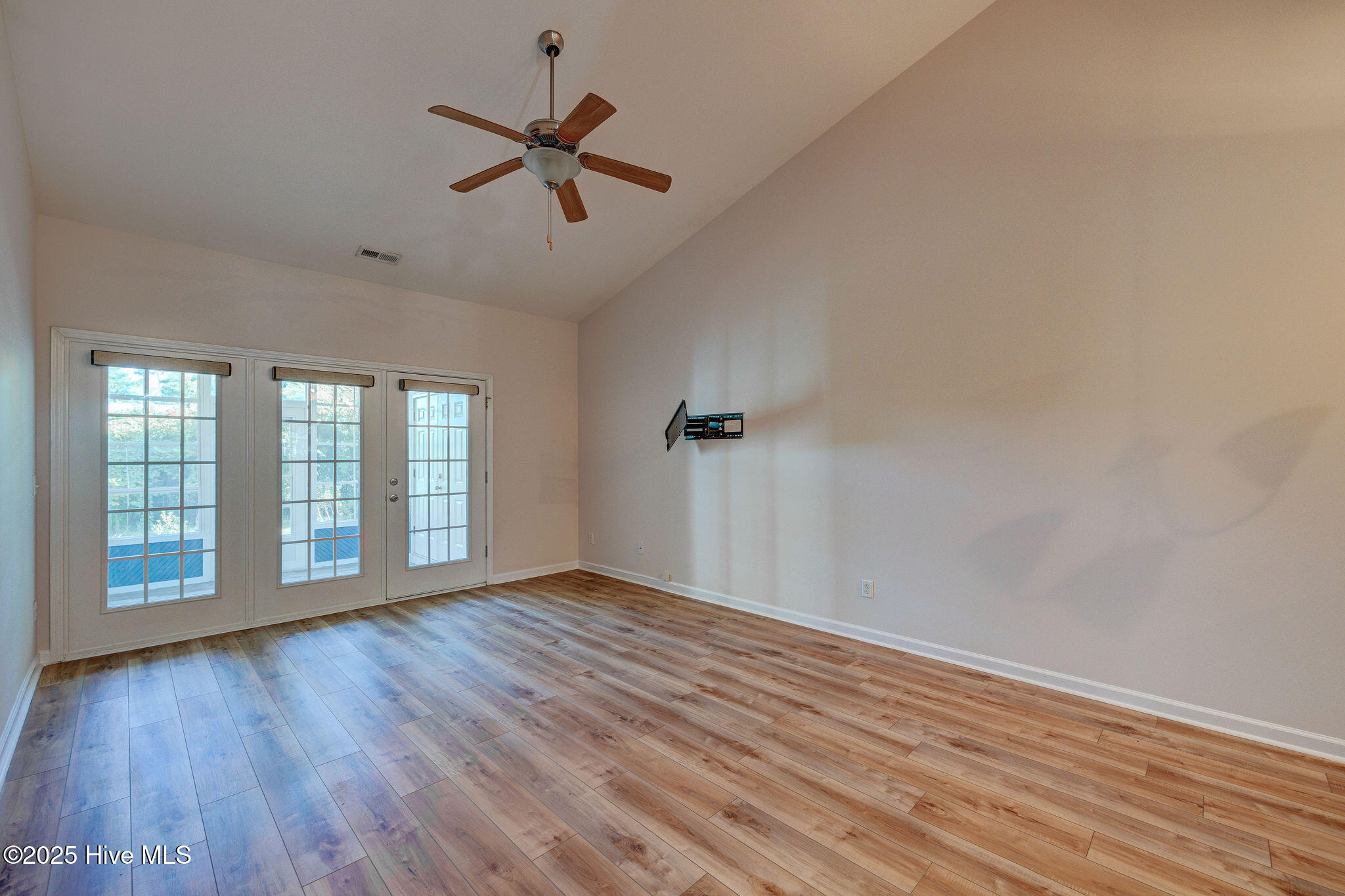 613 Saint Vincent Drive