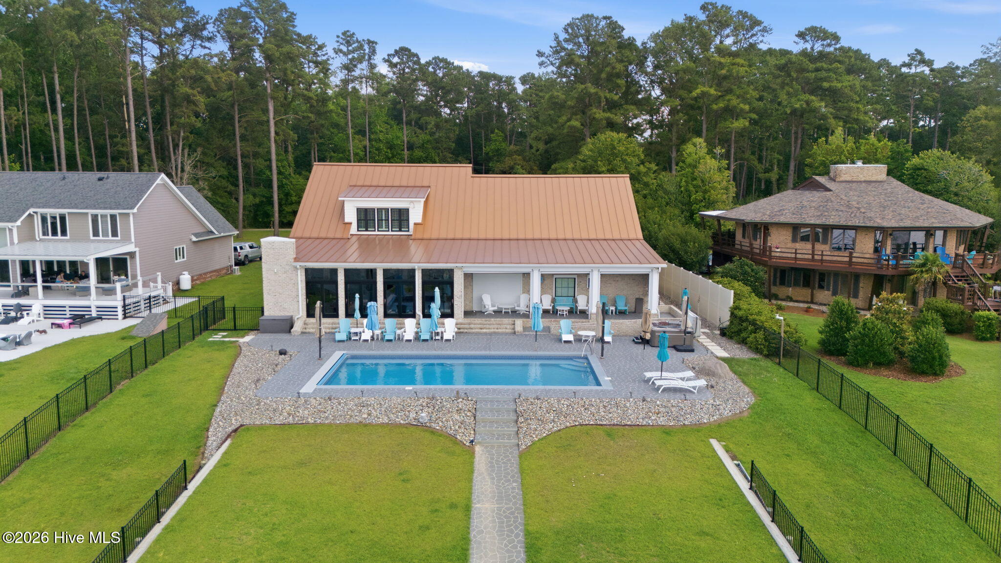 685 Raymond Road