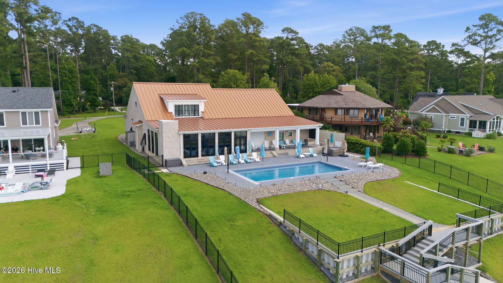 685 Raymond Road