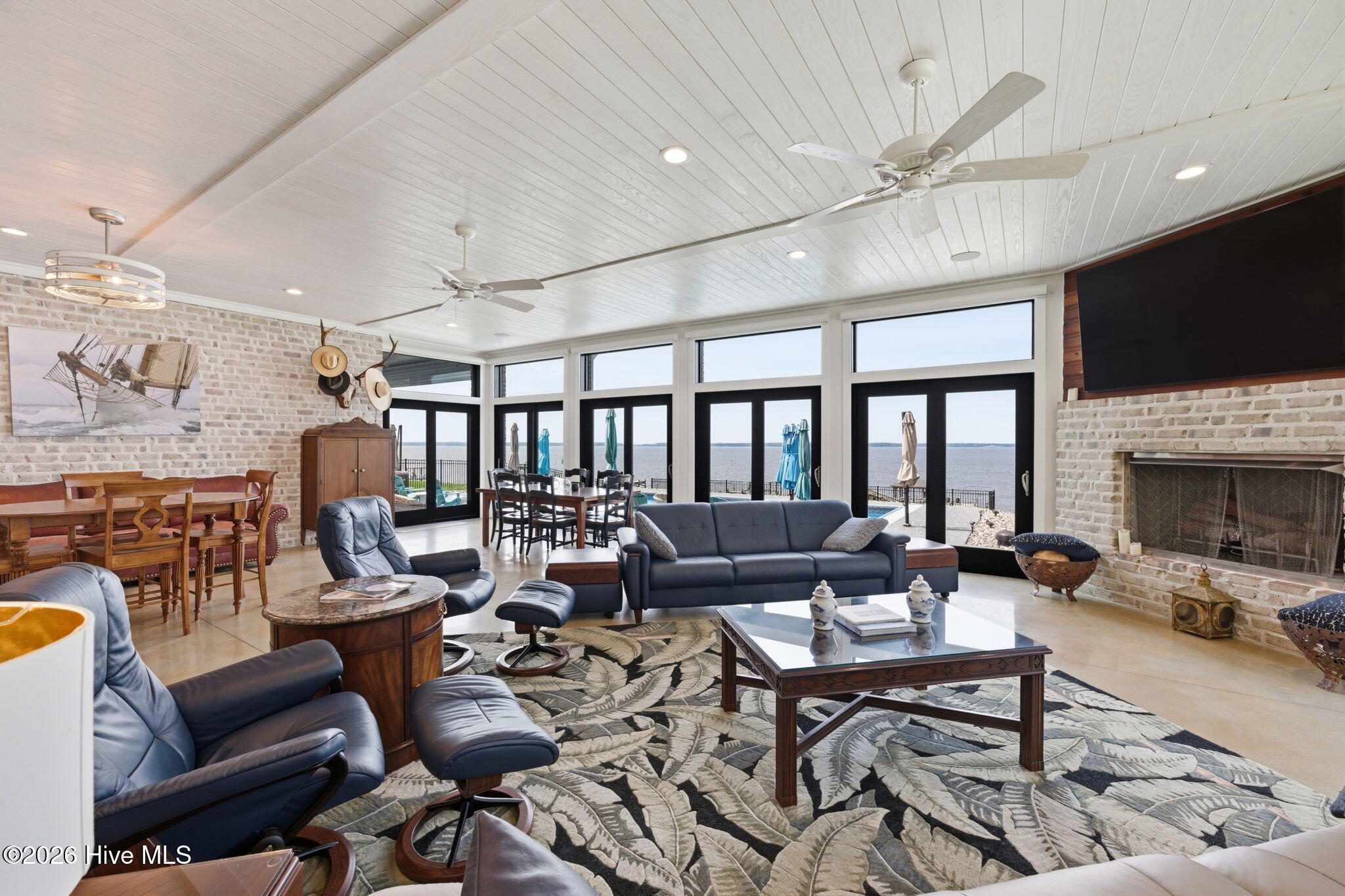 685 Raymond Road