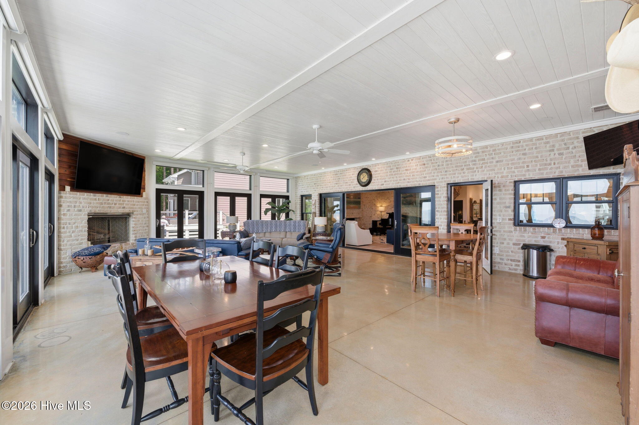 685 Raymond Road