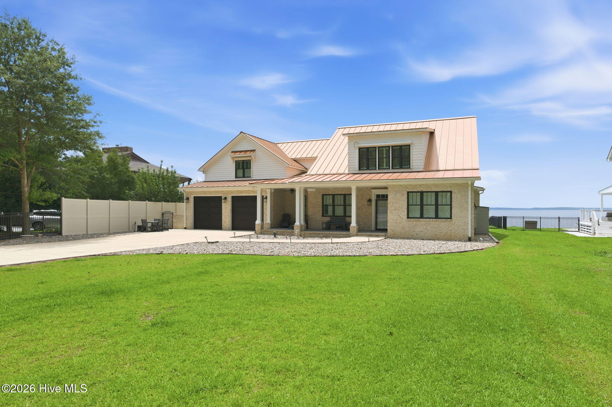 685 Raymond Road