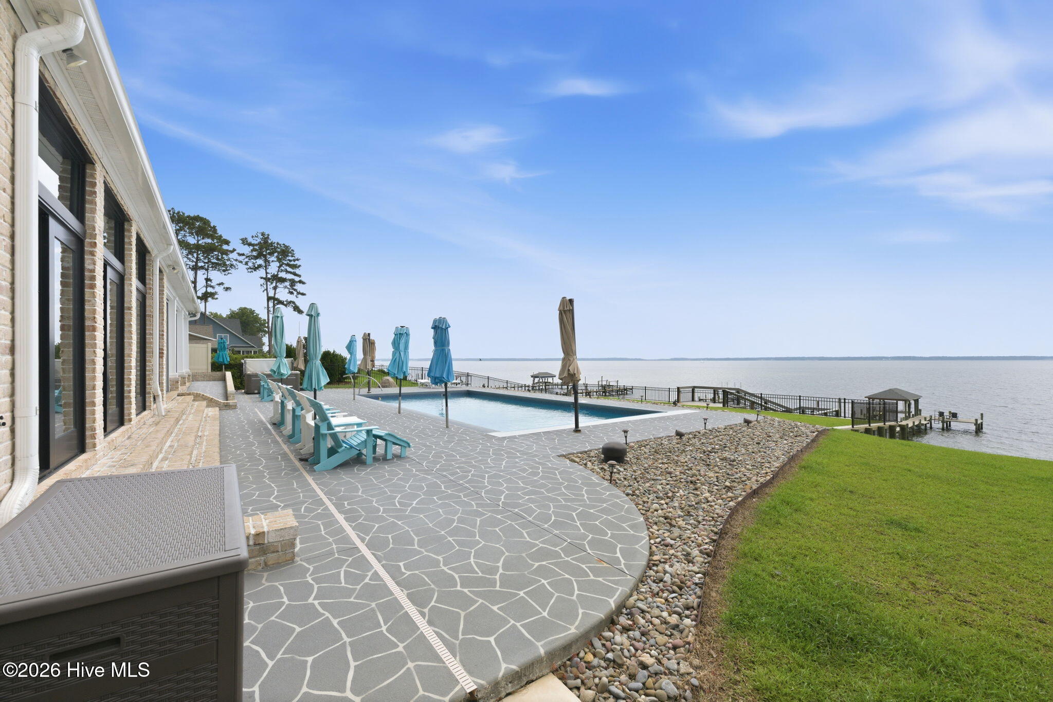 685 Raymond Road