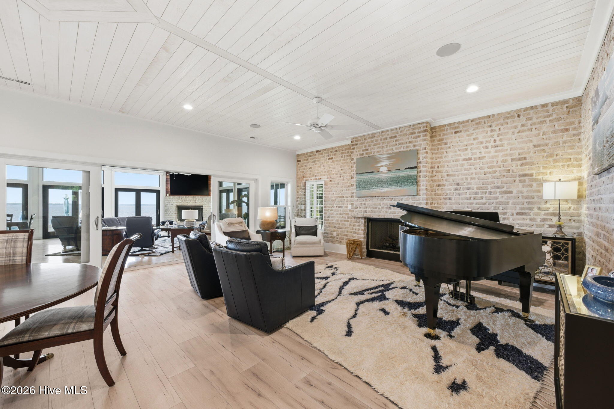 685 Raymond Road