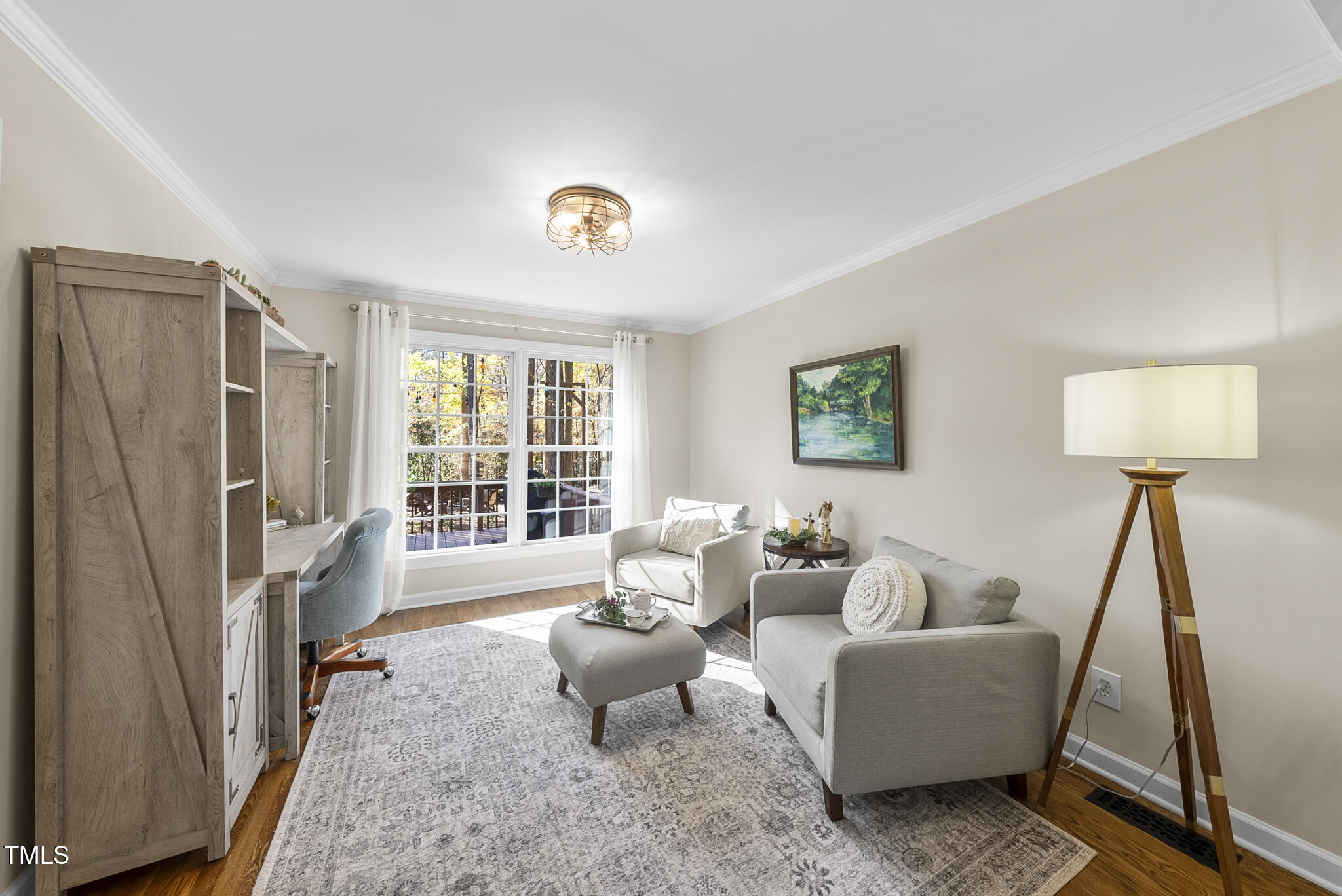 8009 Hollander Place