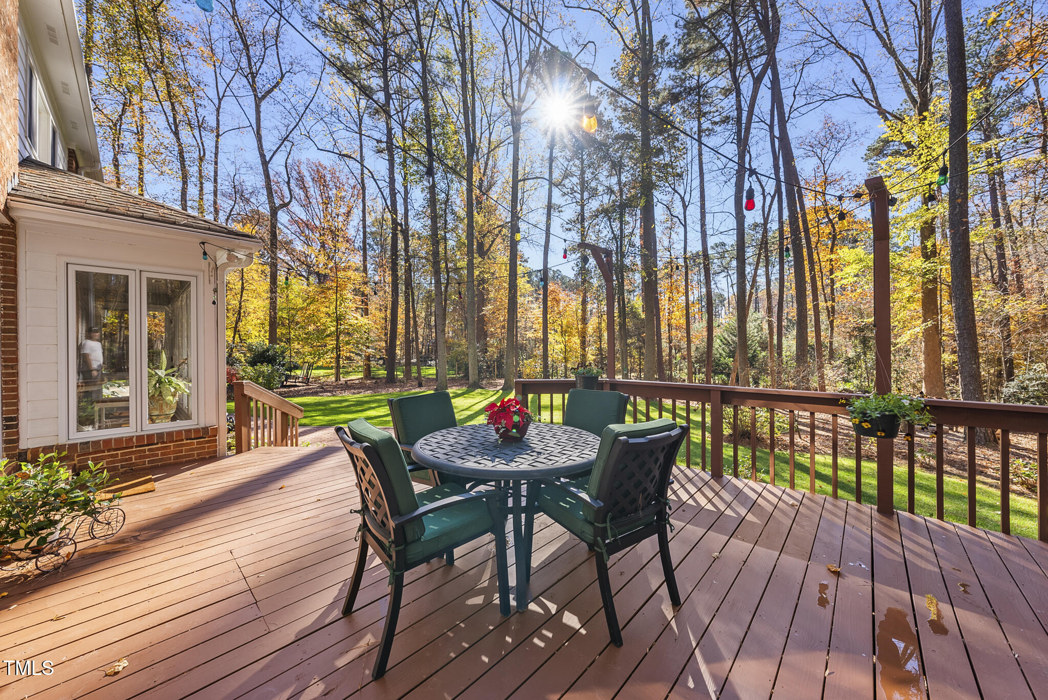 8009 Hollander Place