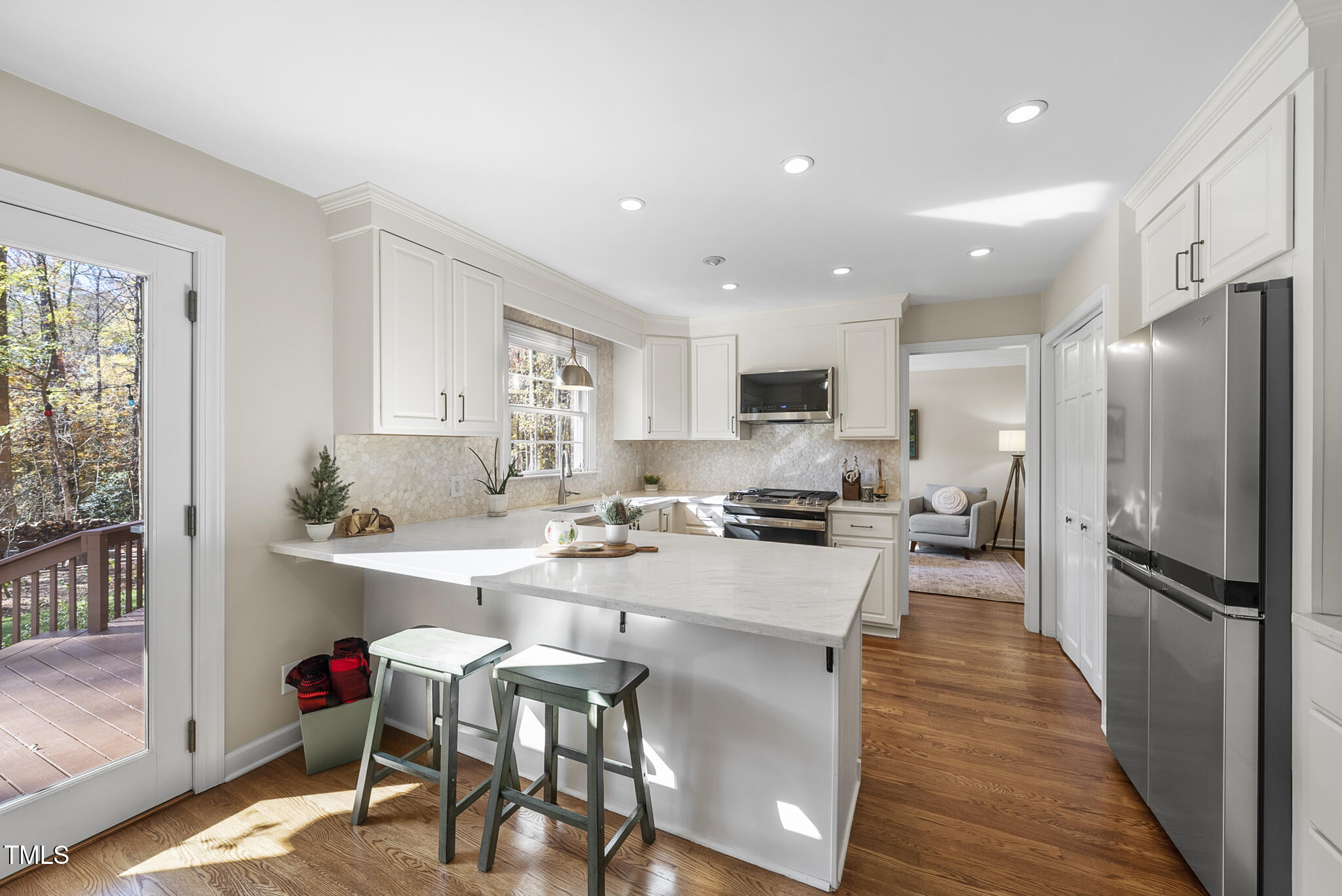 8009 Hollander Place