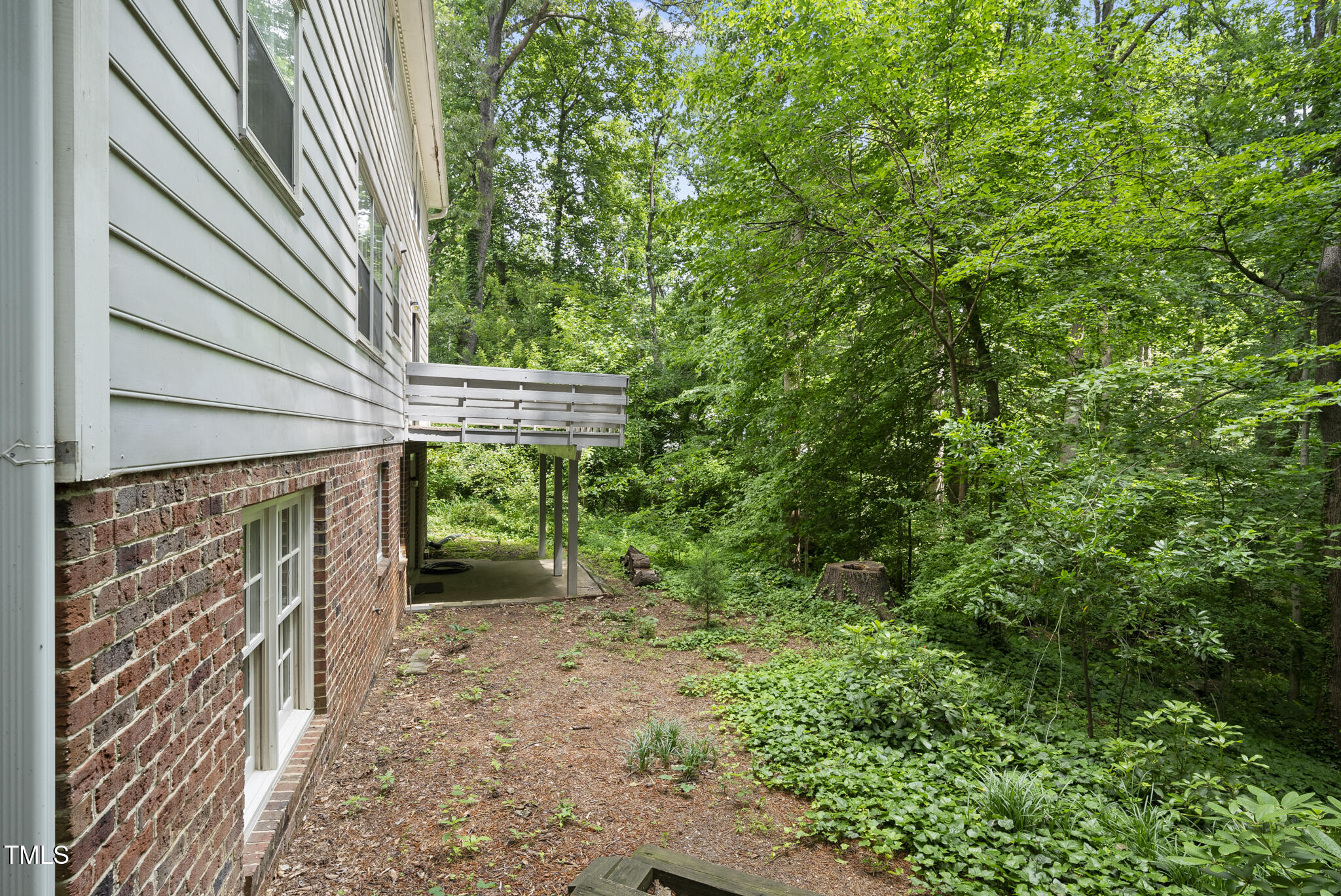 2004 Beecham Circle