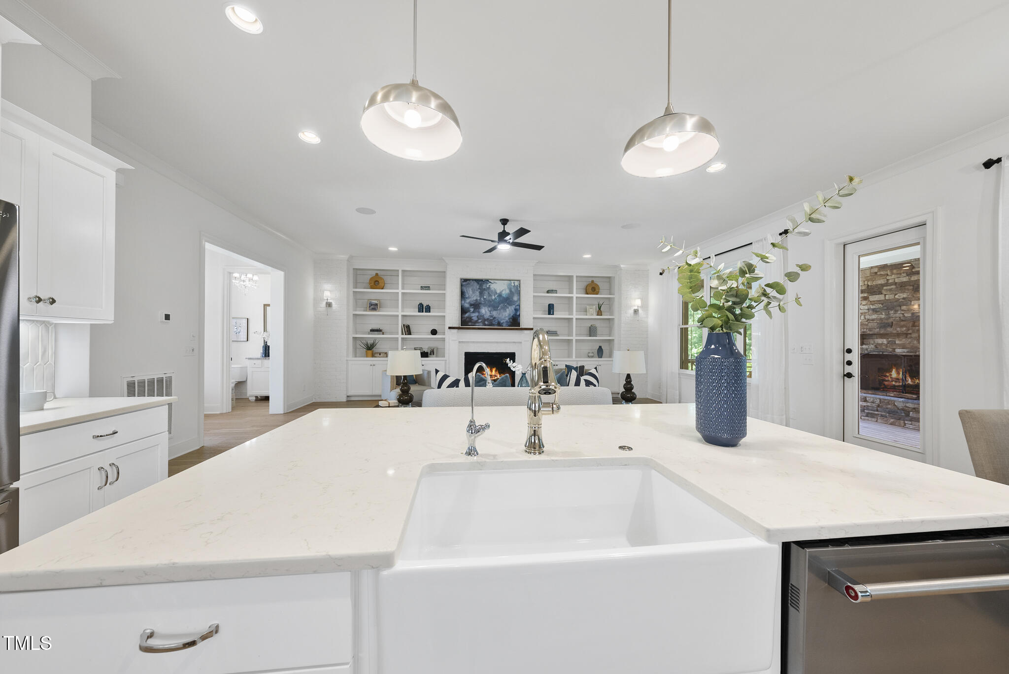 2073 Amalfi Place
