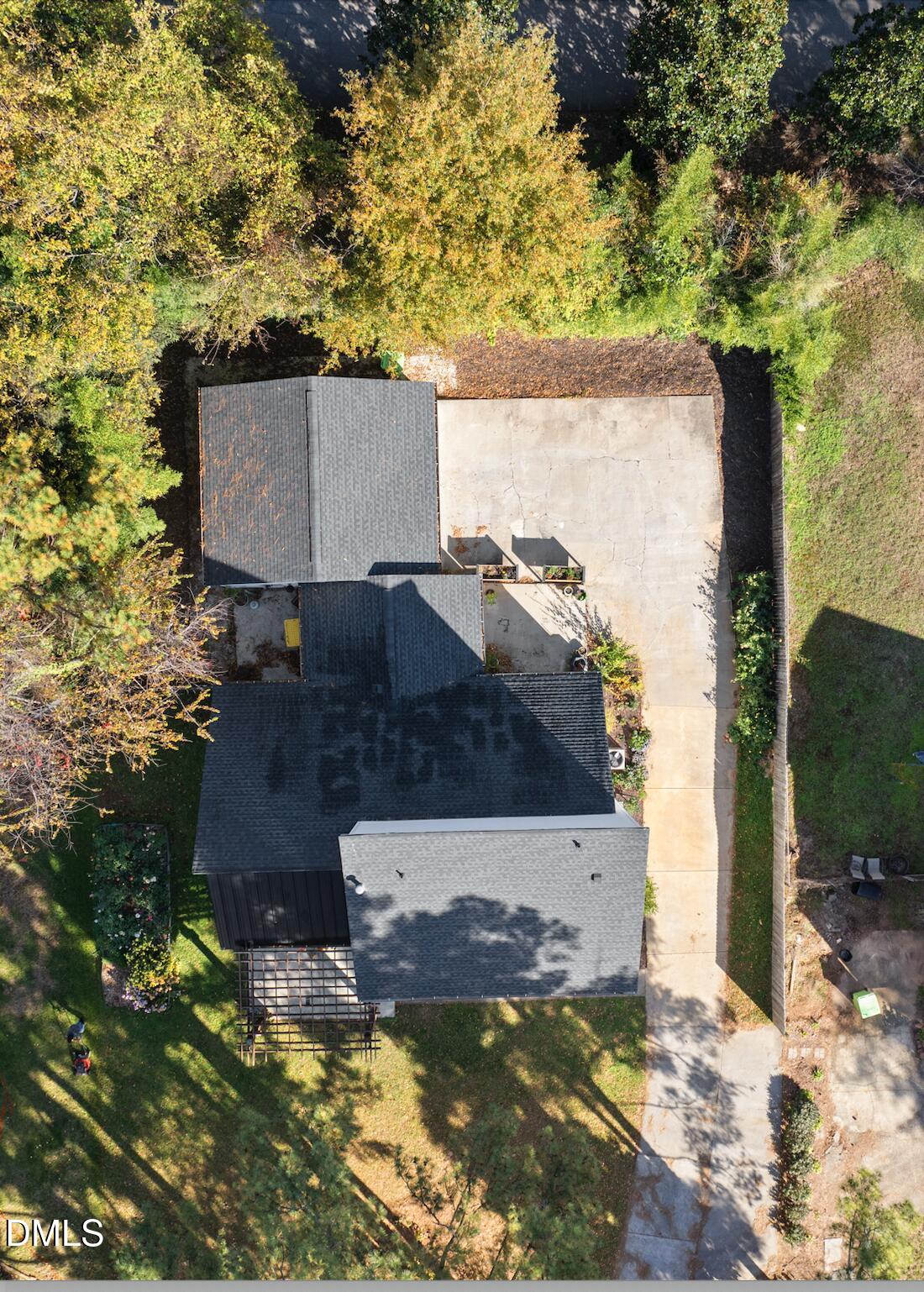 1409 Lions Way