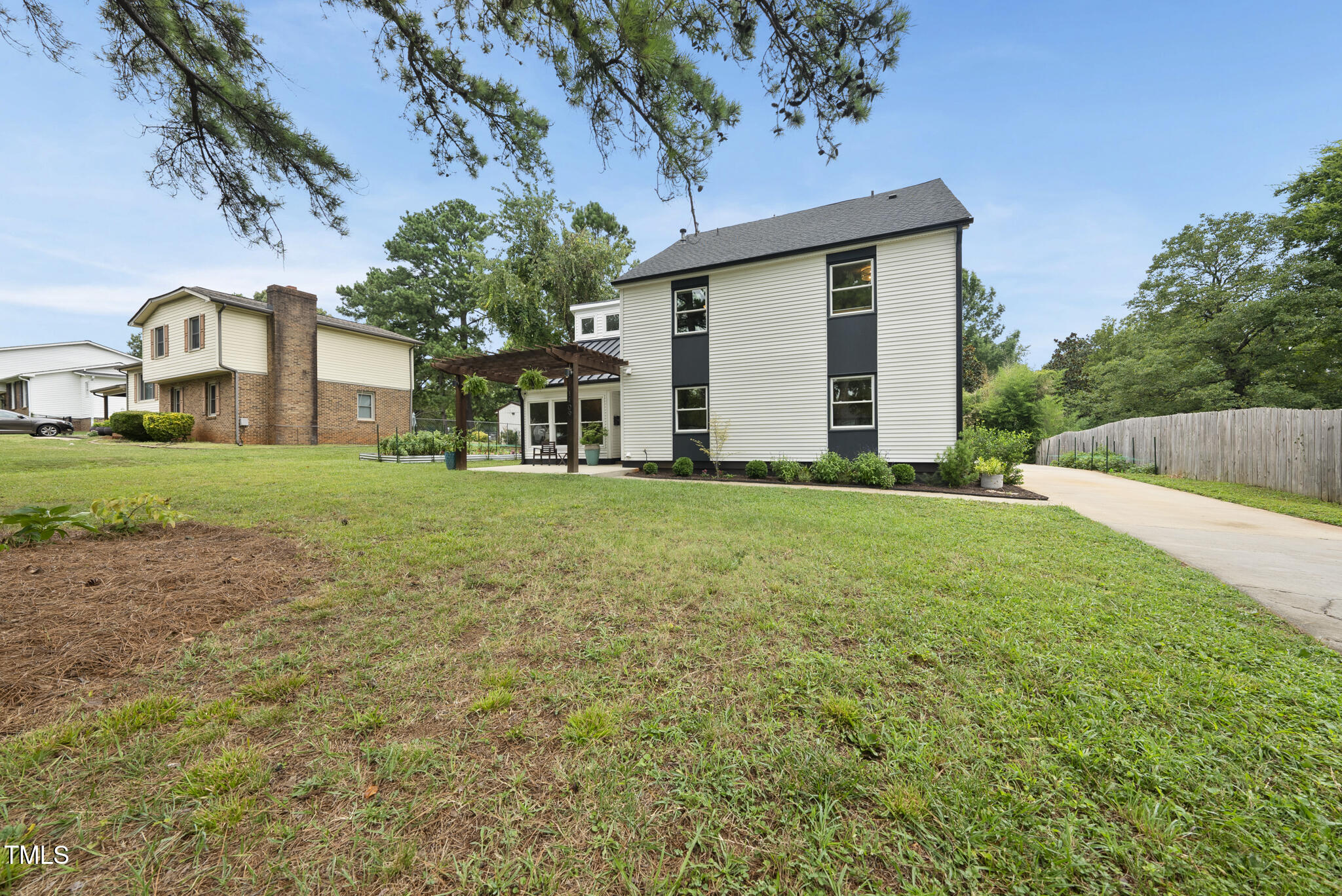 1409 Lions Way