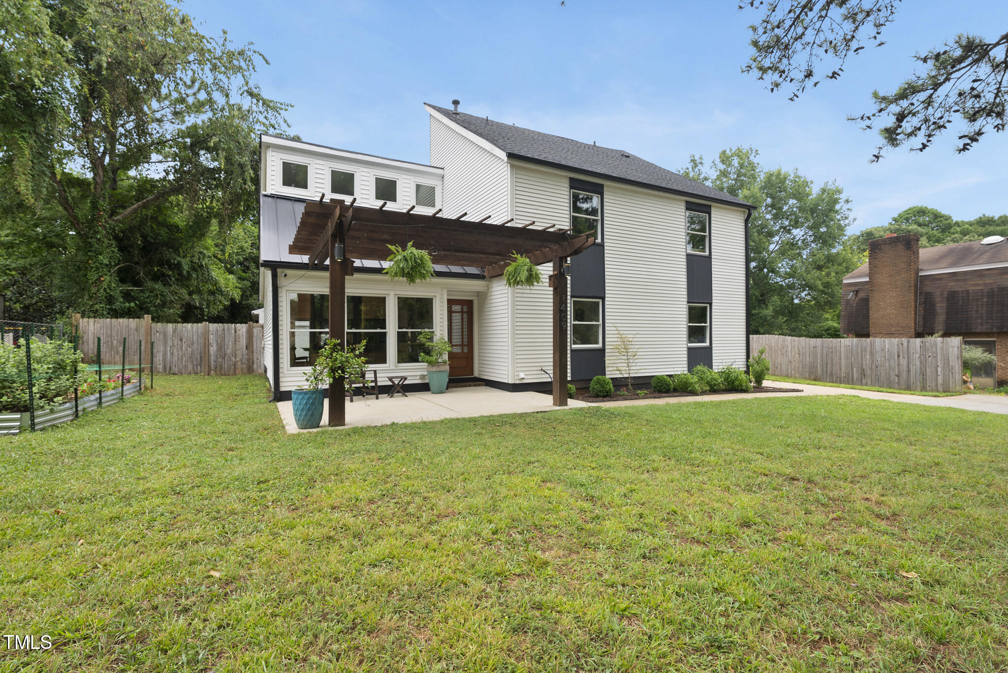 1409 Lions Way