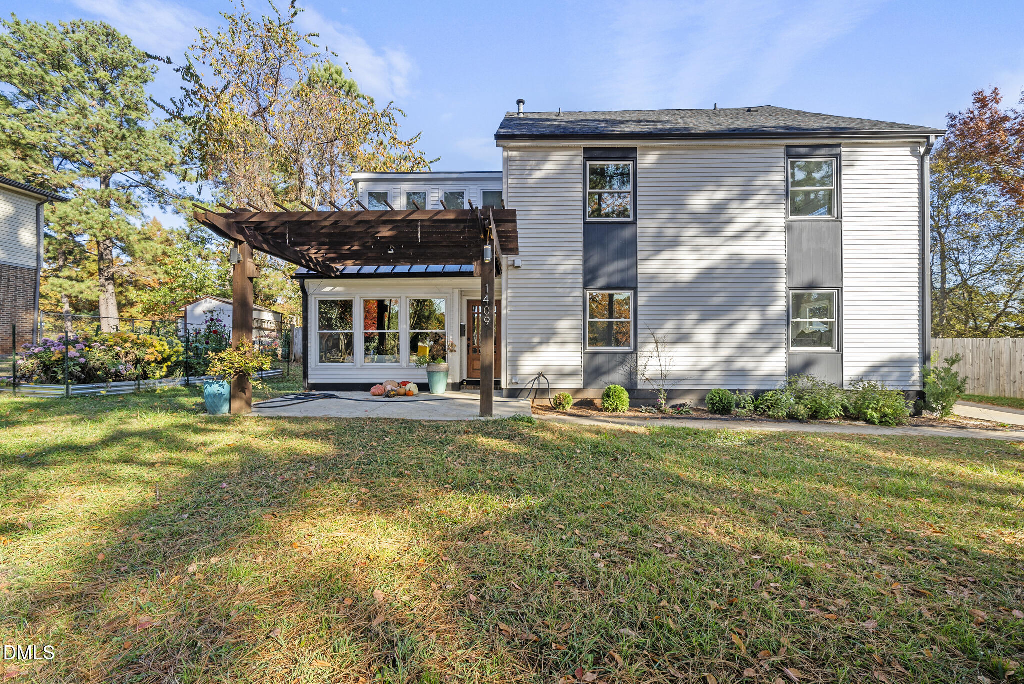 1409 Lions Way