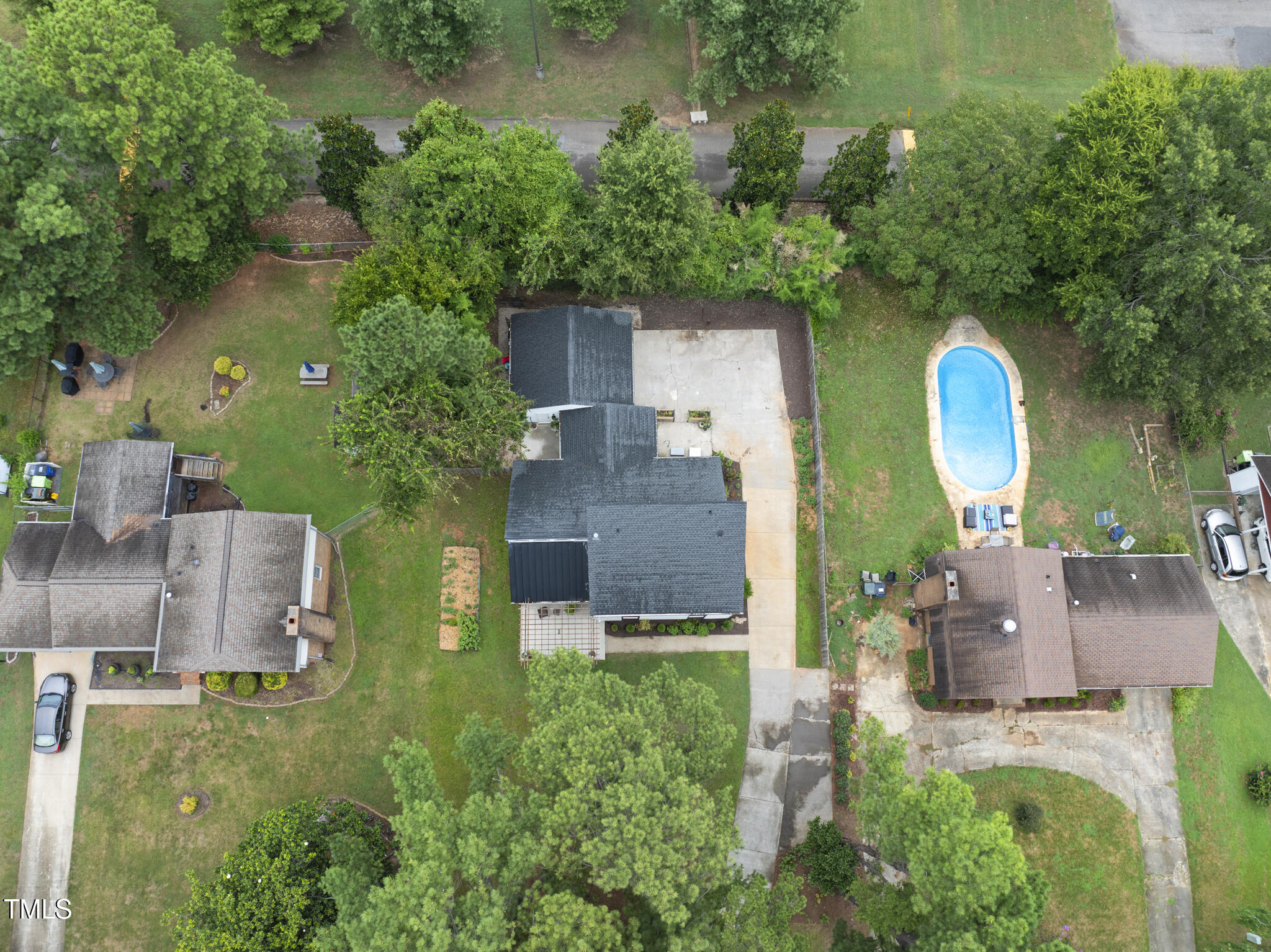 1409 Lions Way
