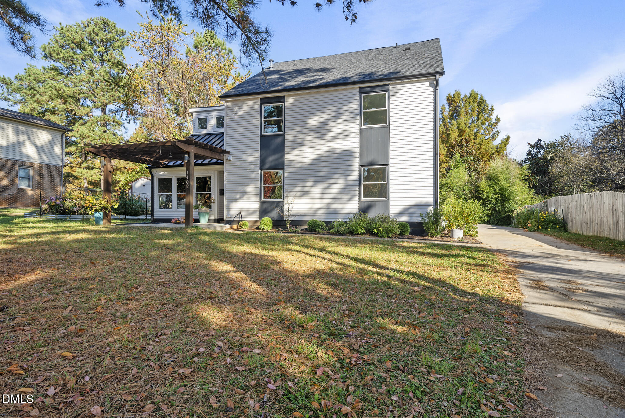 1409 Lions Way