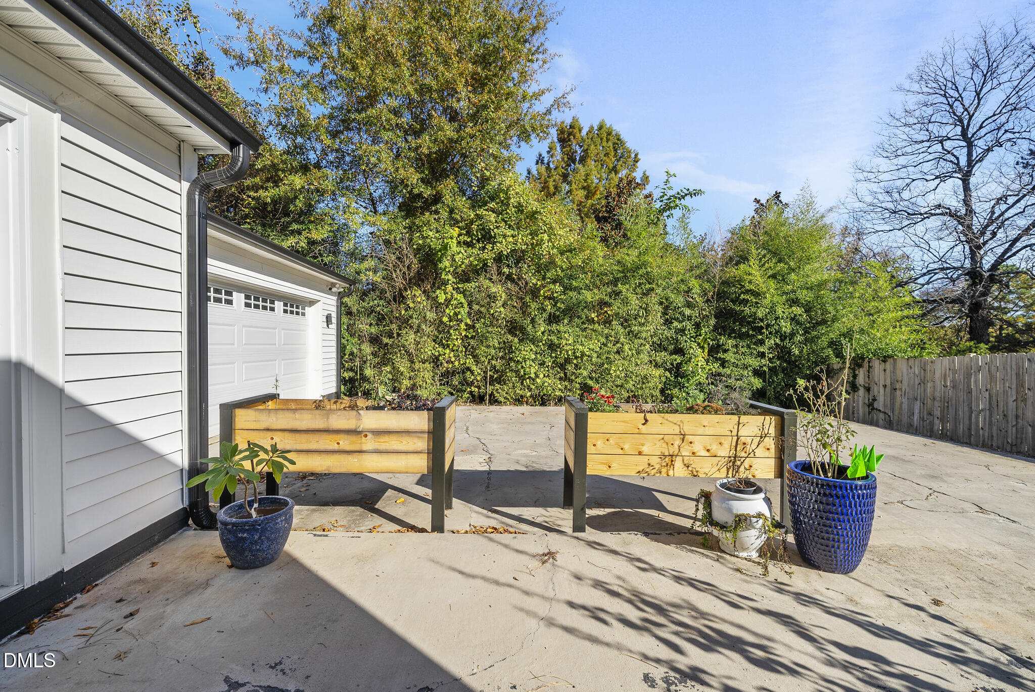 1409 Lions Way