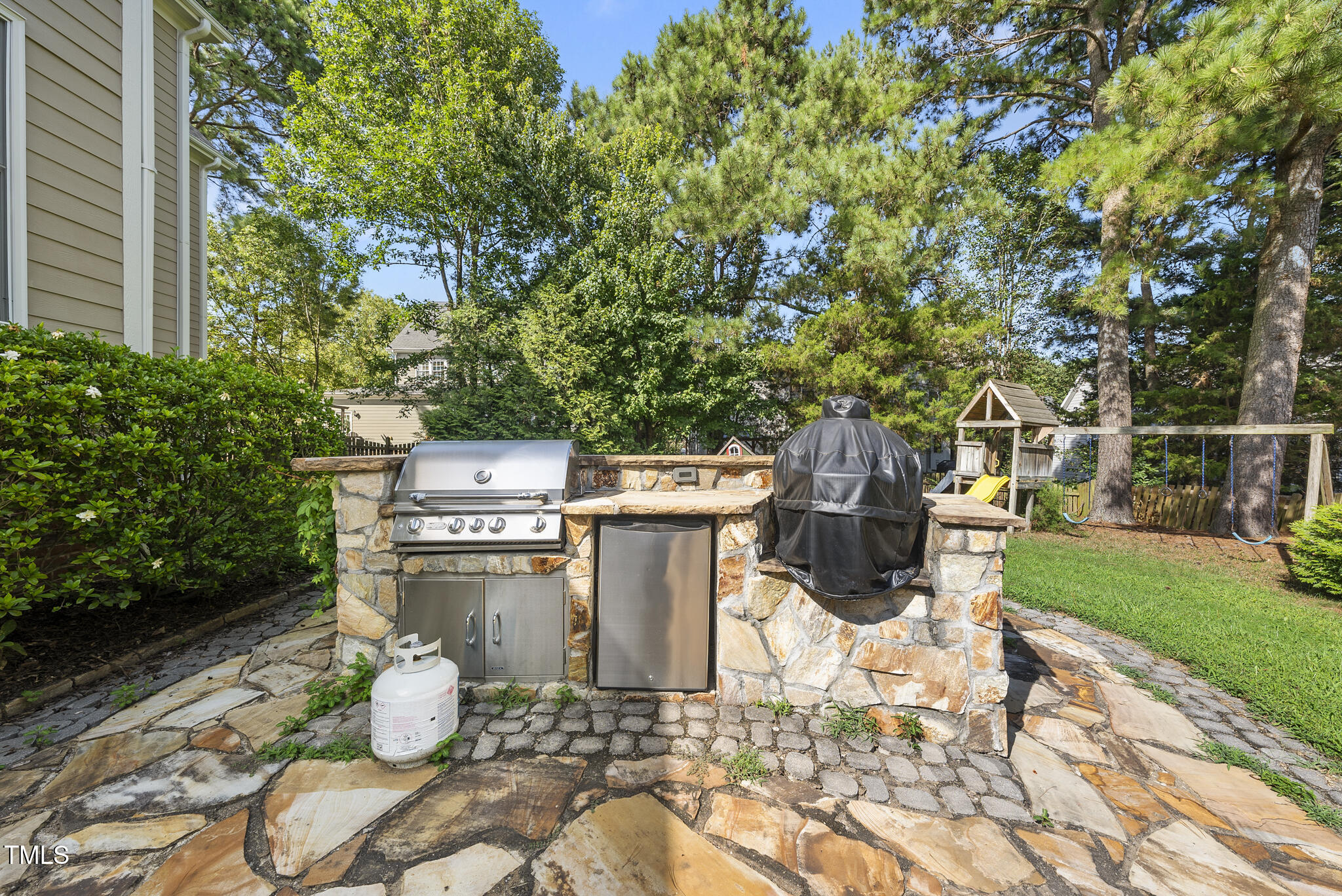 1036 Golden Star Way
