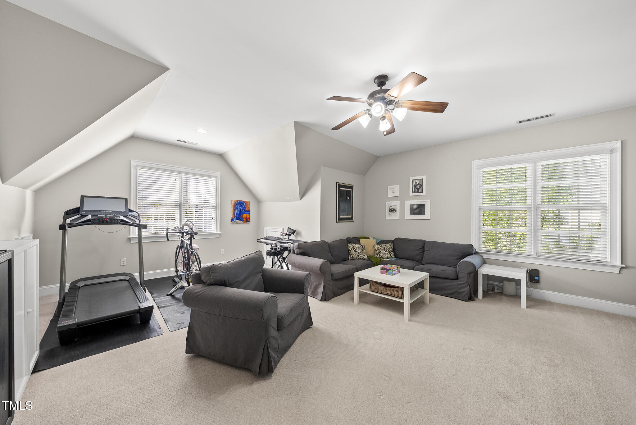 1036 Golden Star Way