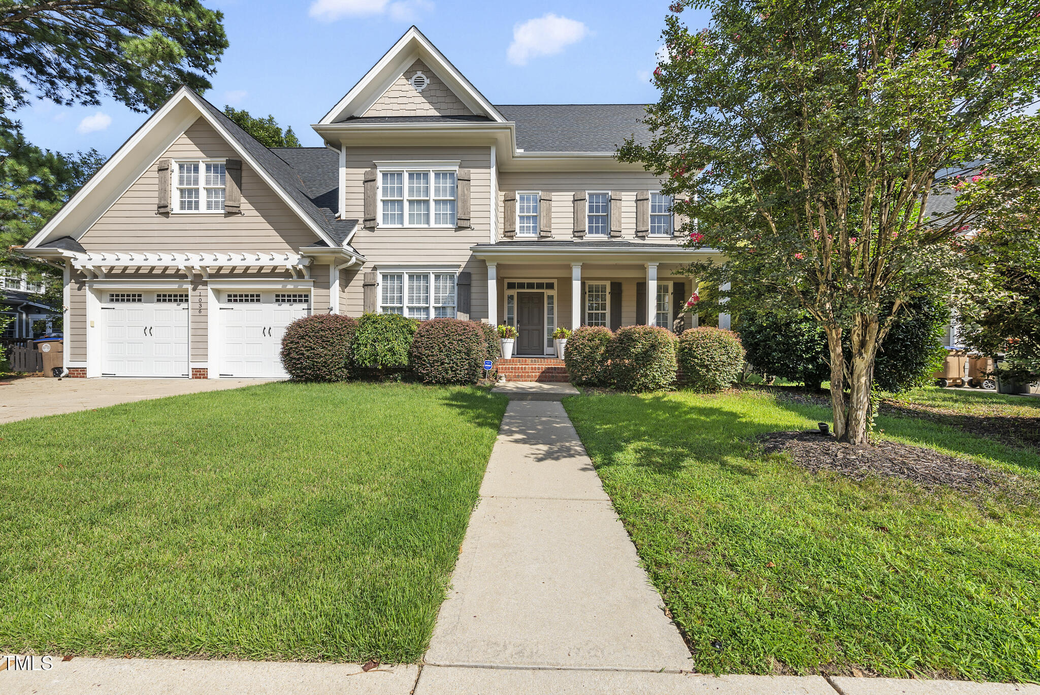 1036 Golden Star Way