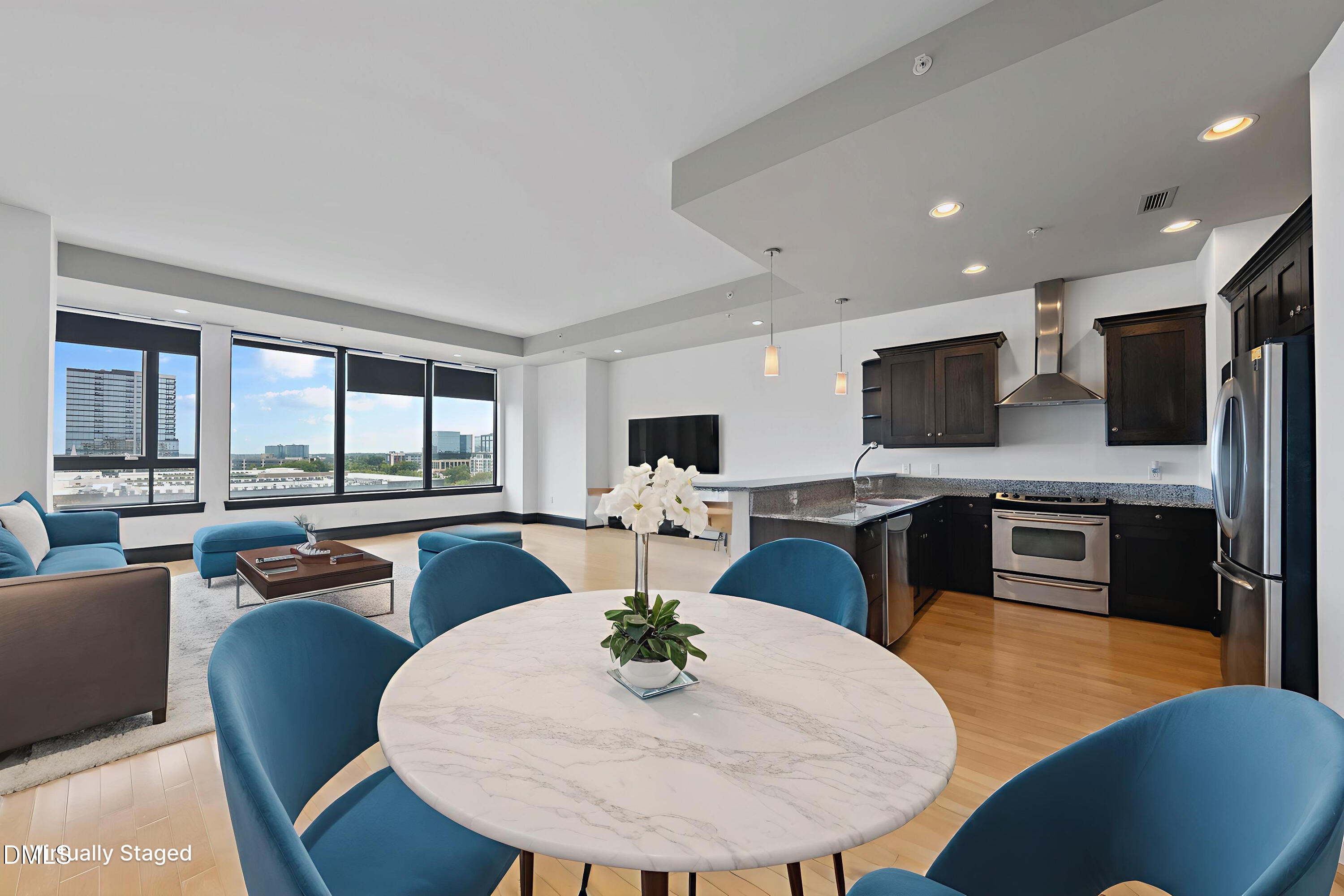 400 W North Street # 1232