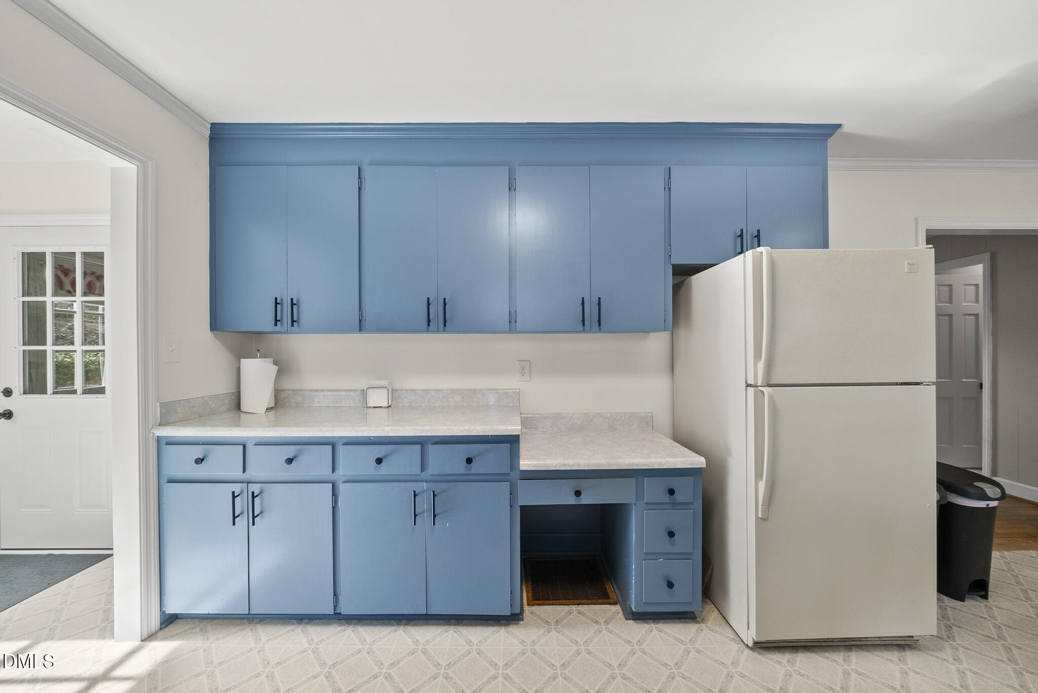 6800 Candlewood Drive