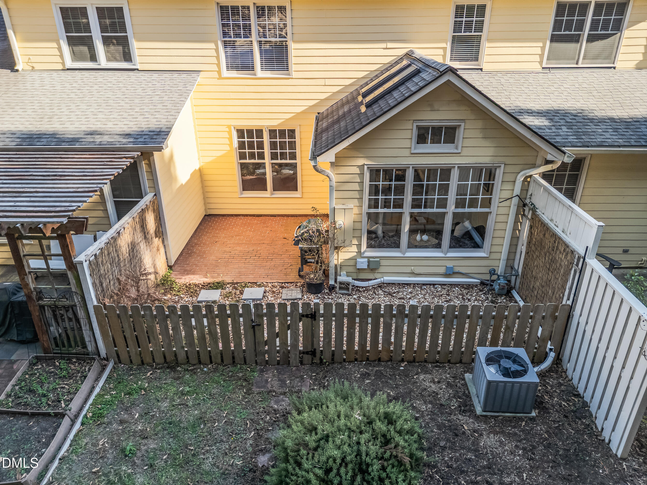 11035 Southwalk Lane