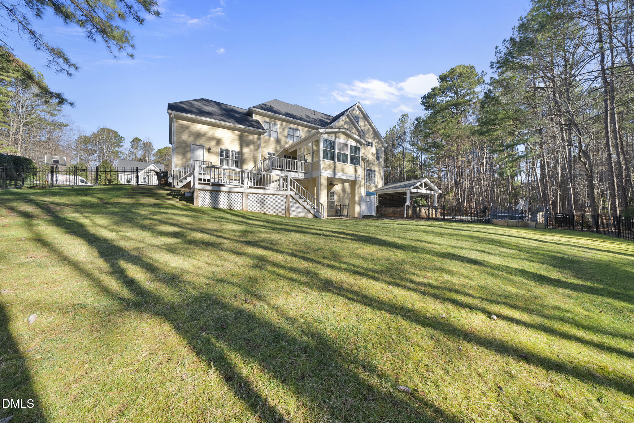 1016 Northlake Court