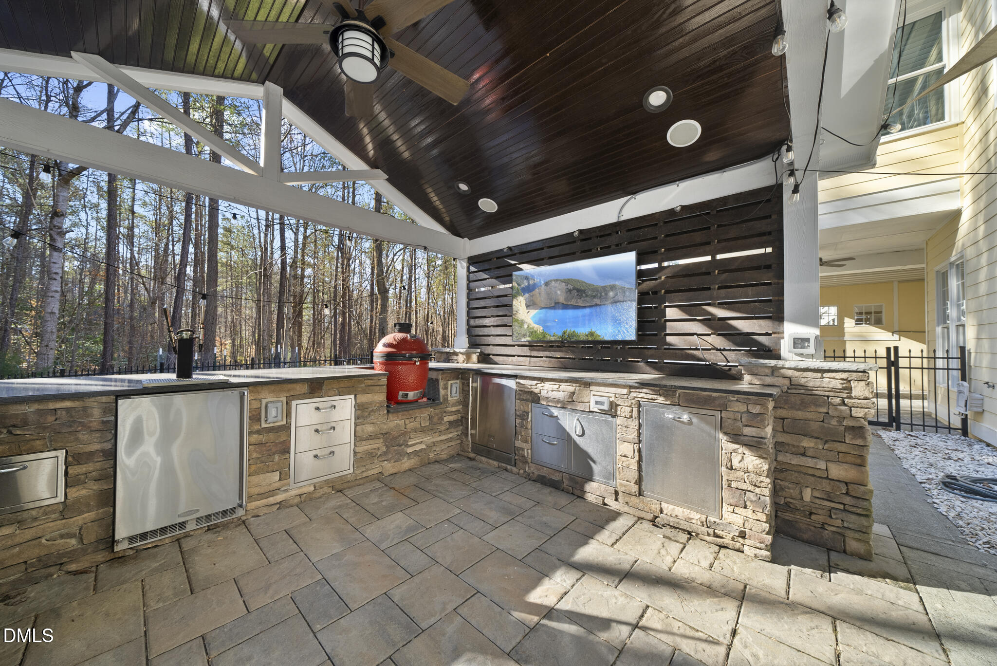 1016 Northlake Court