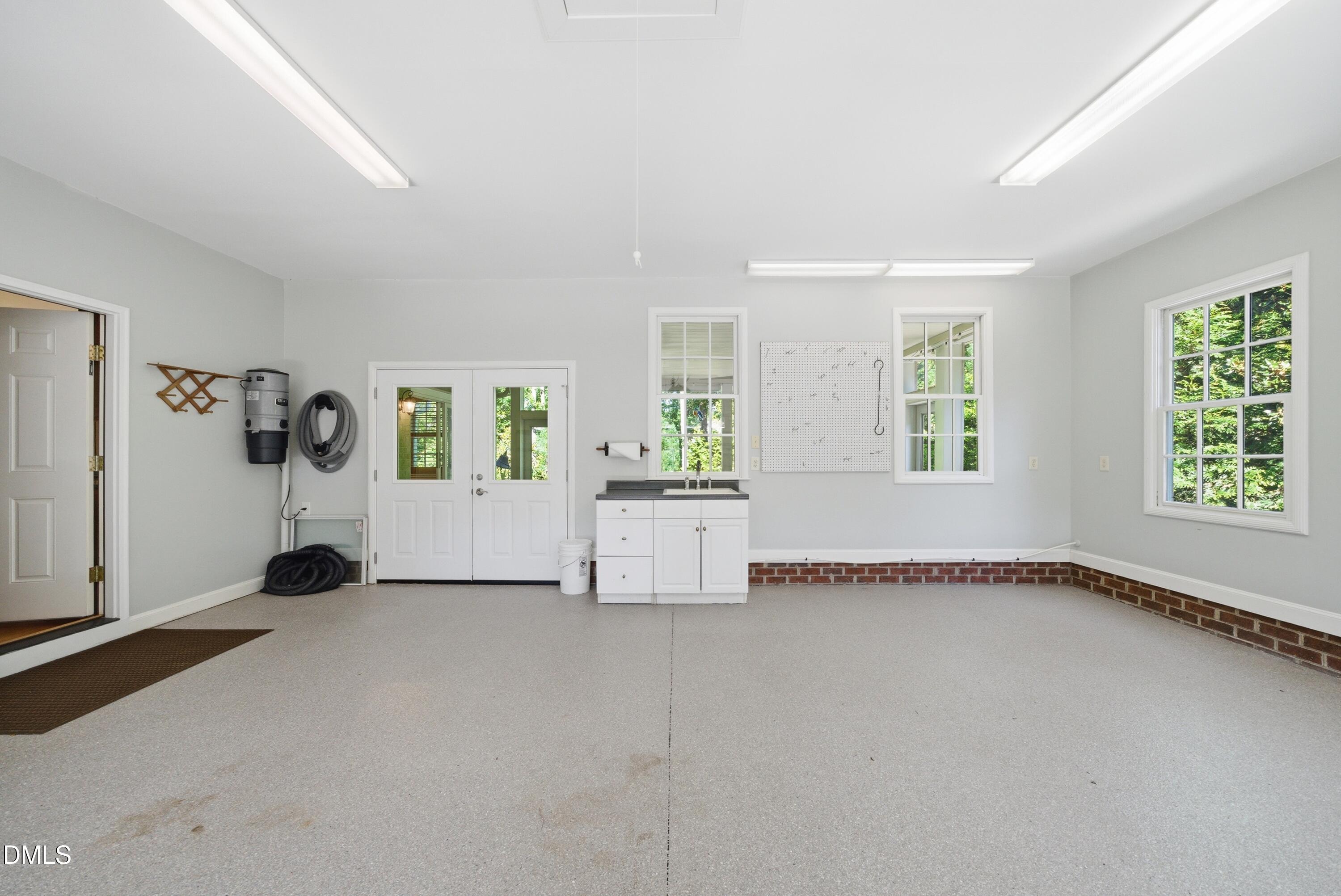 3812 Somerset Drive