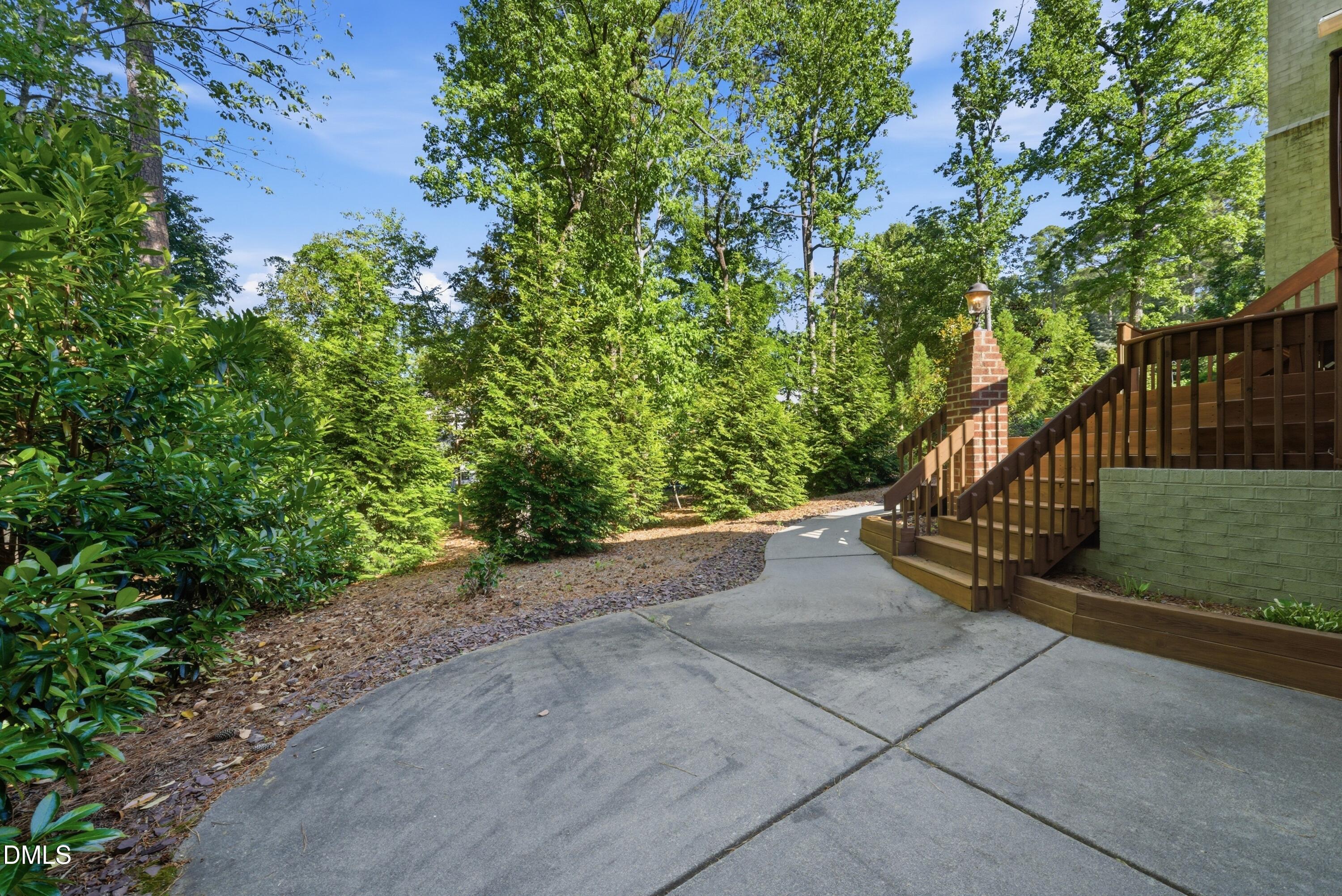 3812 Somerset Drive