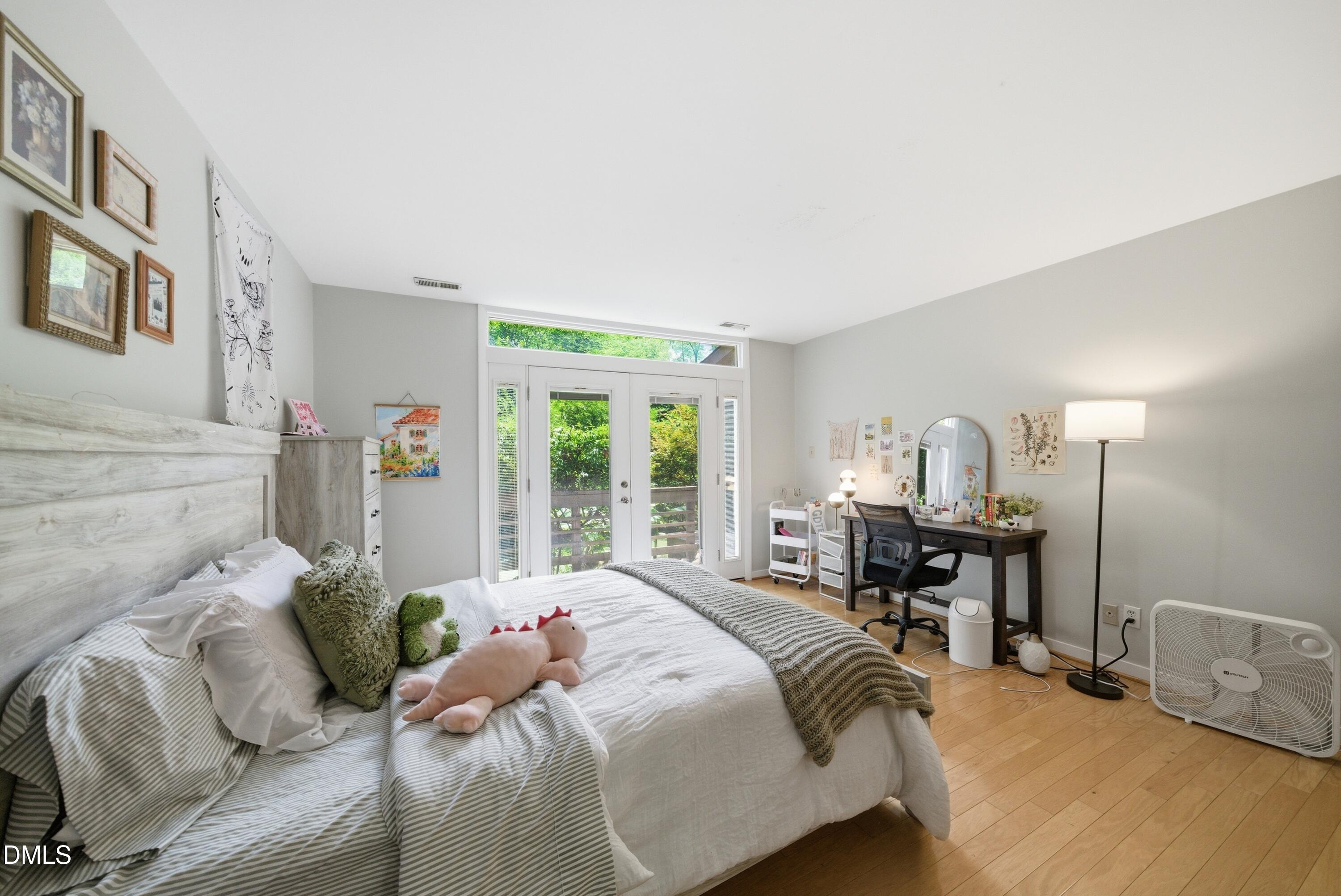 16 Davie Circle