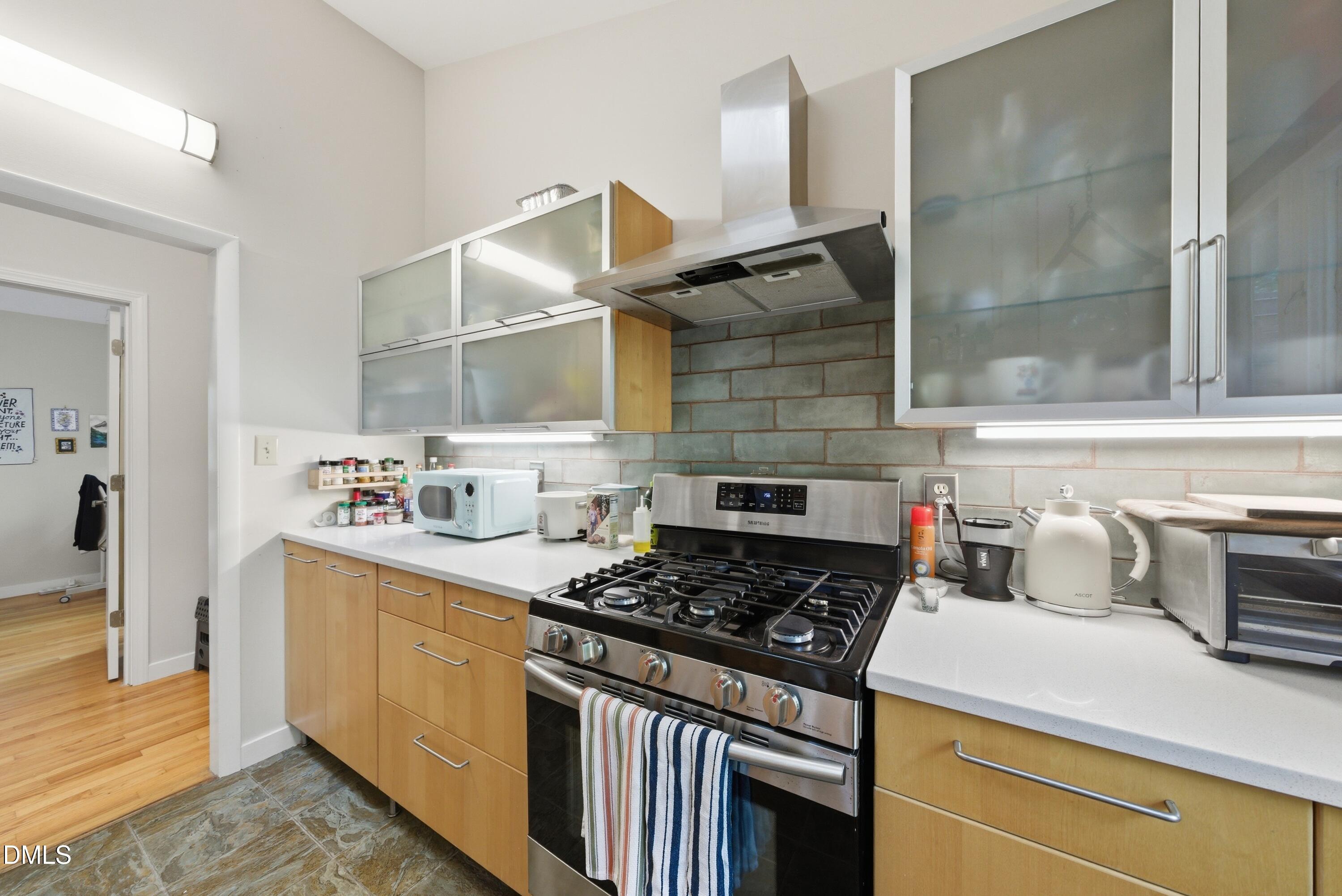 16 Davie Circle