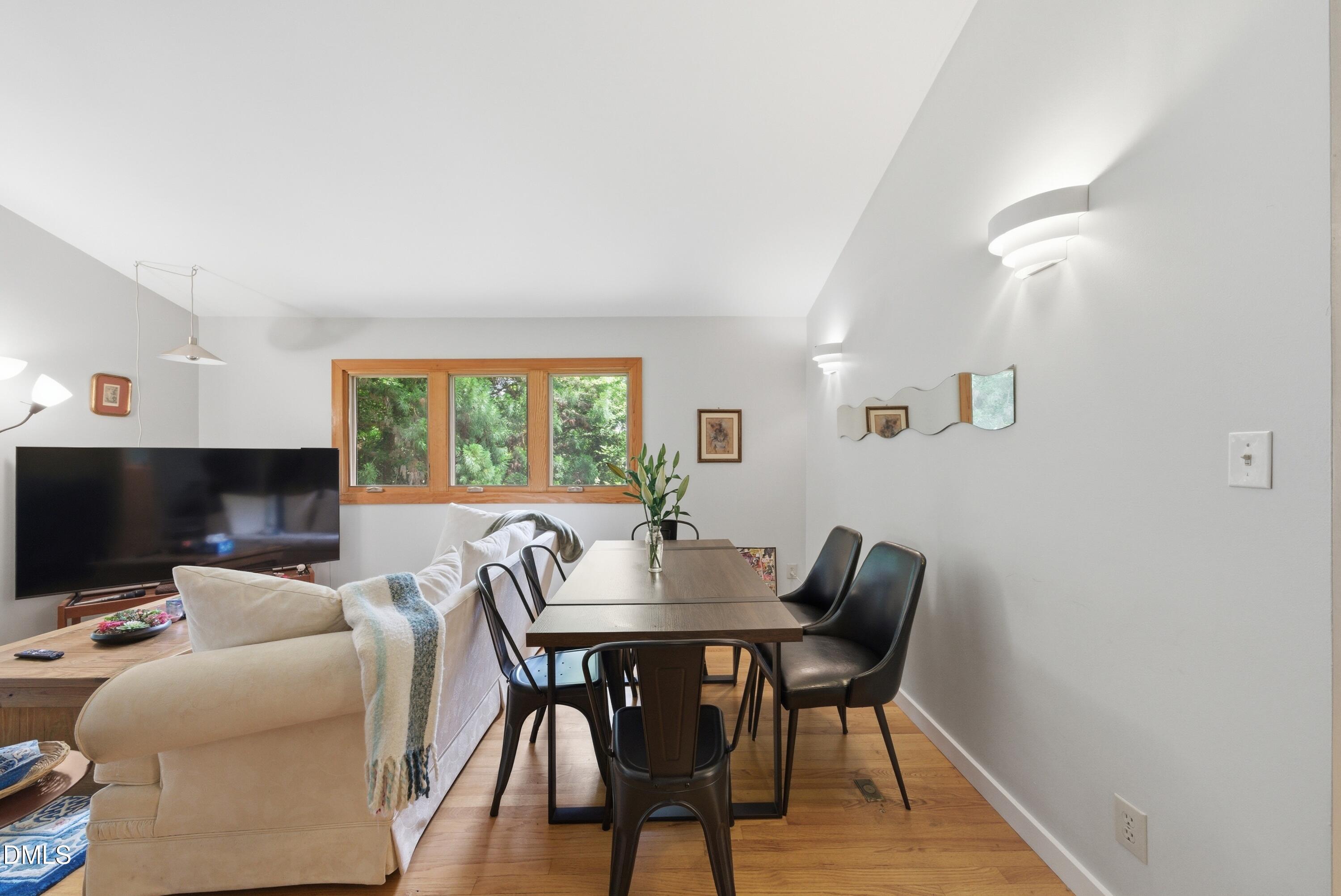 16 Davie Circle