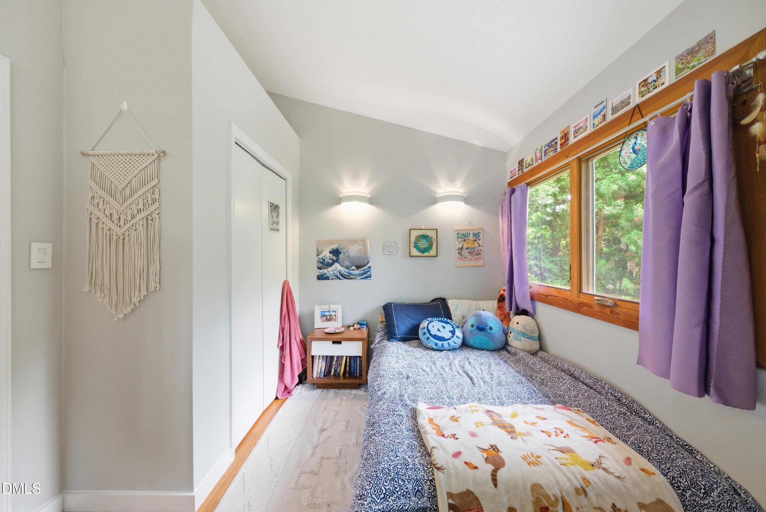 16 Davie Circle