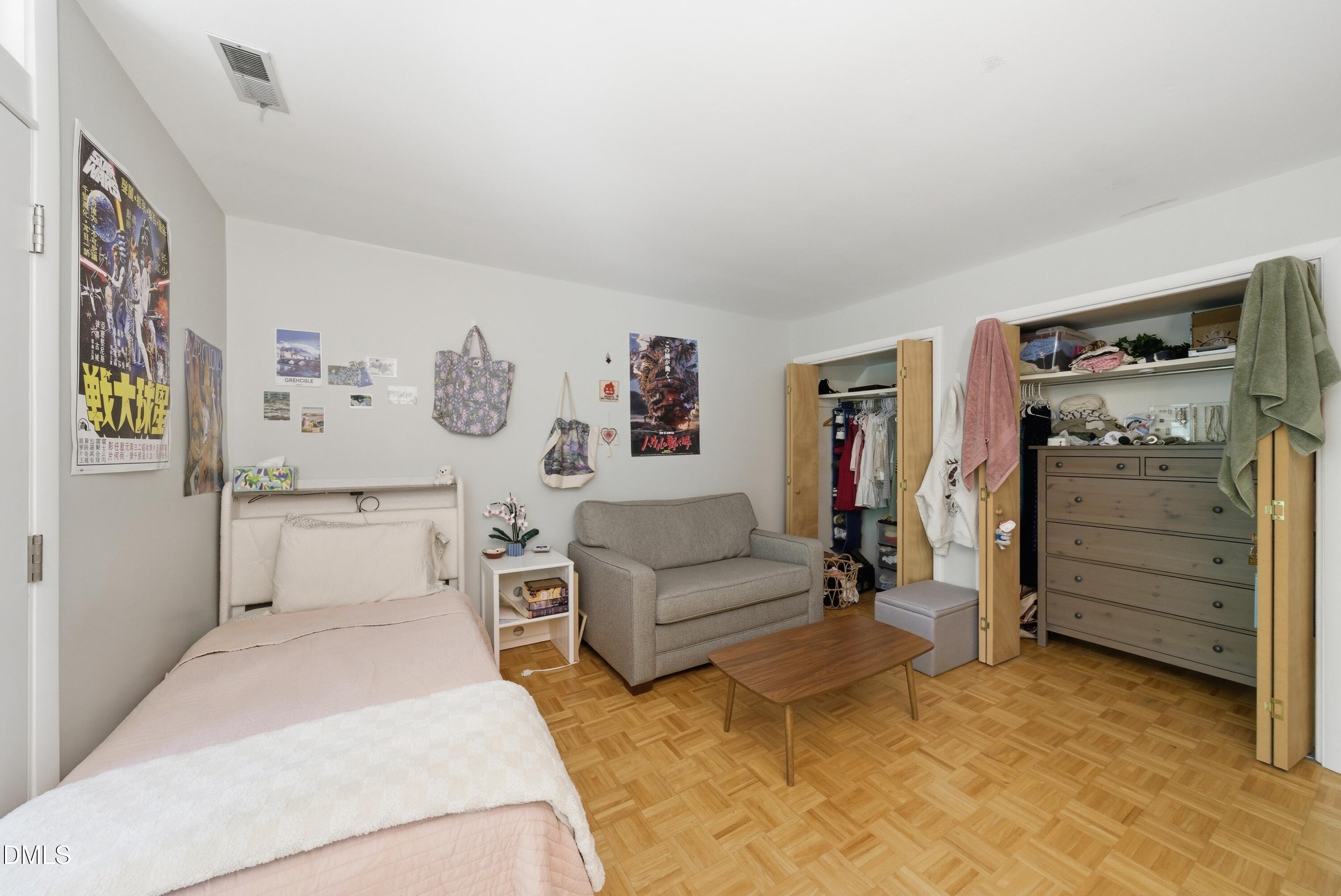 16 Davie Circle