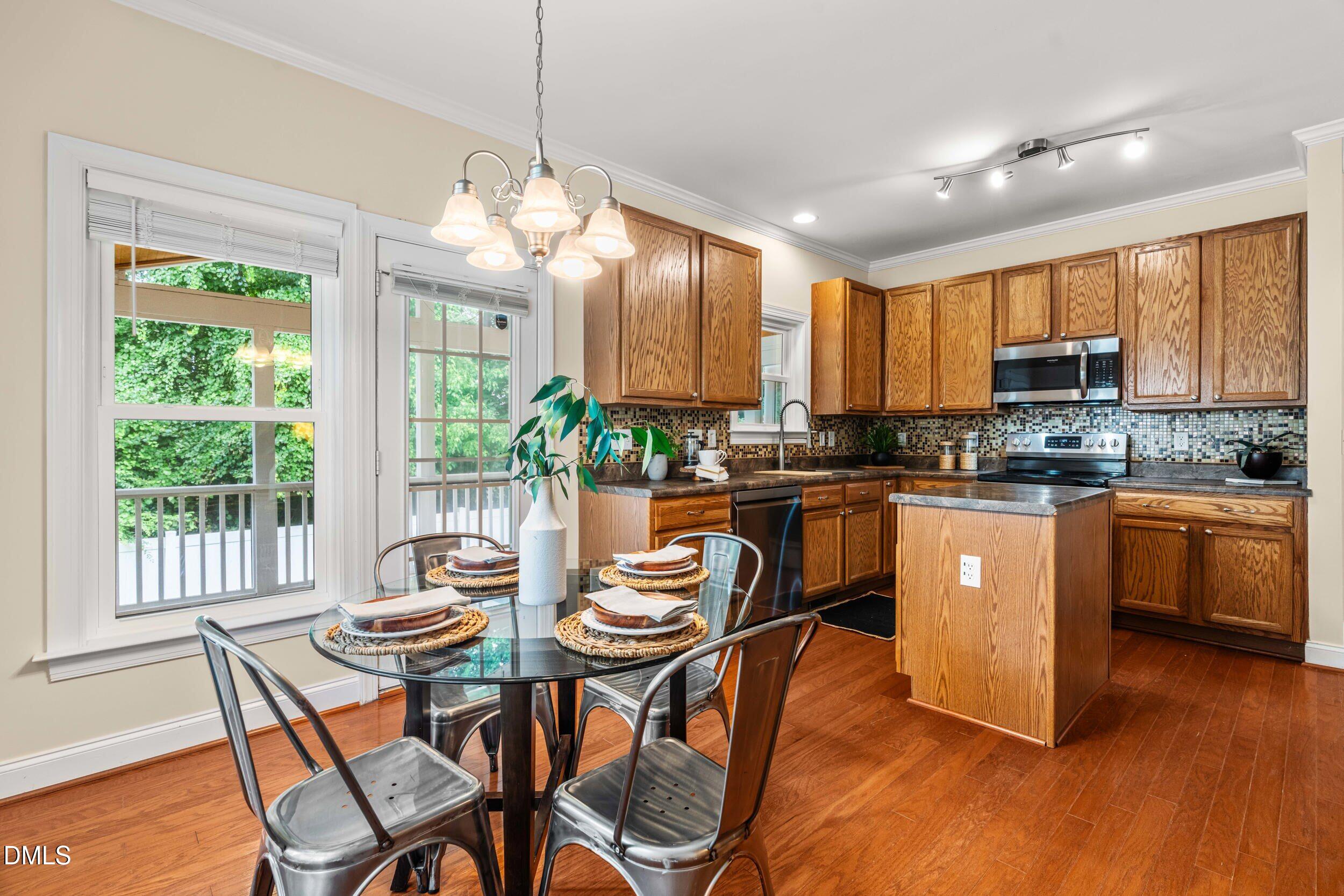 305 Chapel Valley Lane