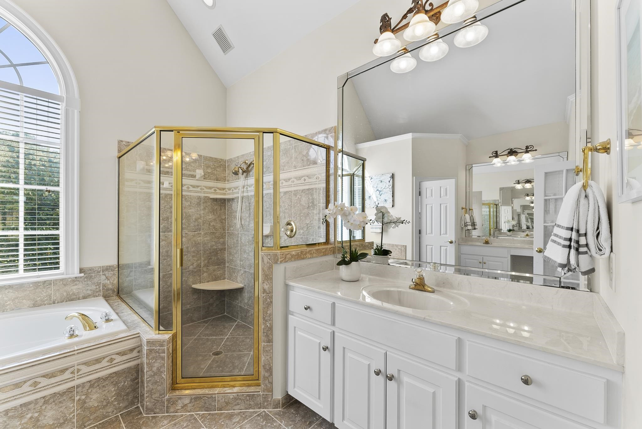 3193 Scarborough Lane