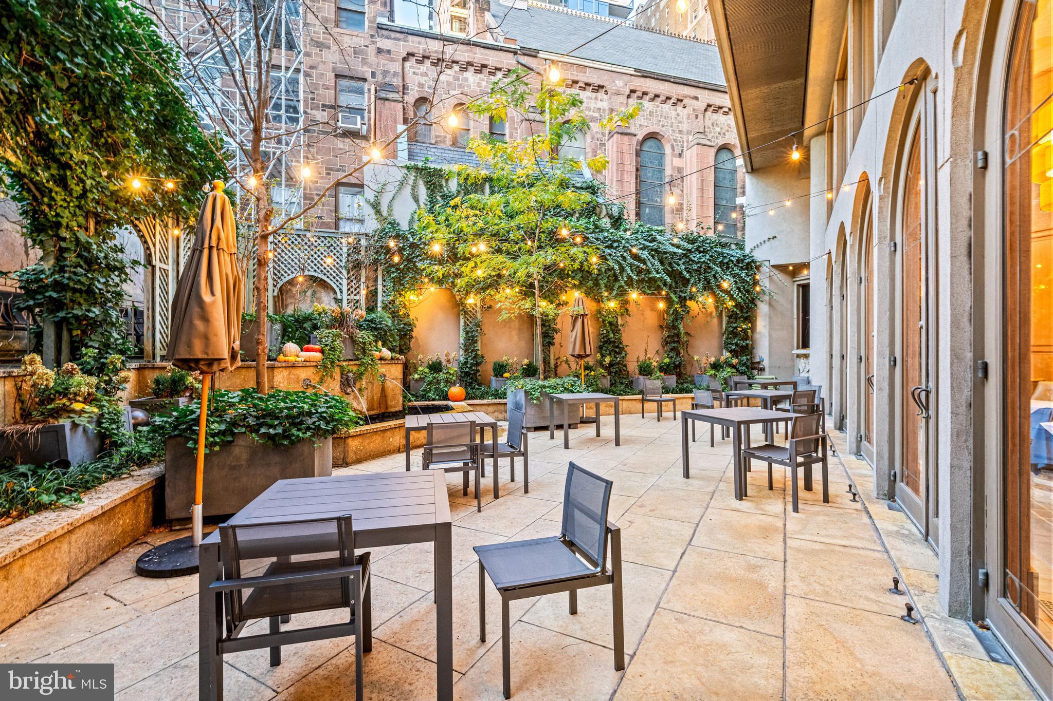 210 W Rittenhouse Sq #2105
