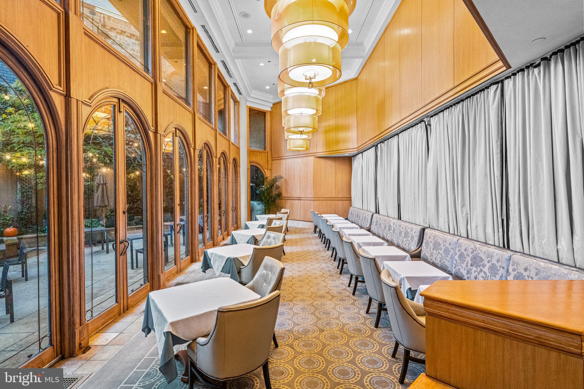 210 W Rittenhouse Sq #2105