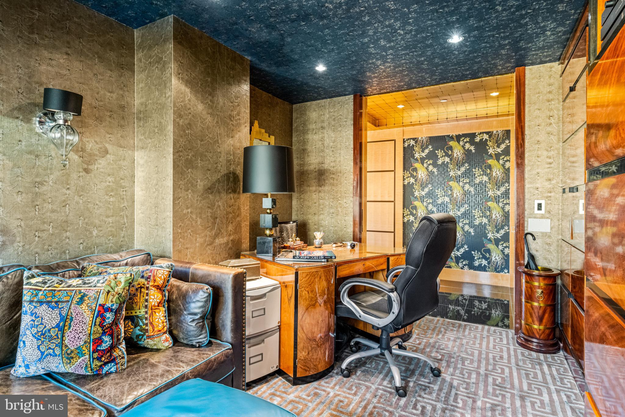 210 W Rittenhouse Sq #2105