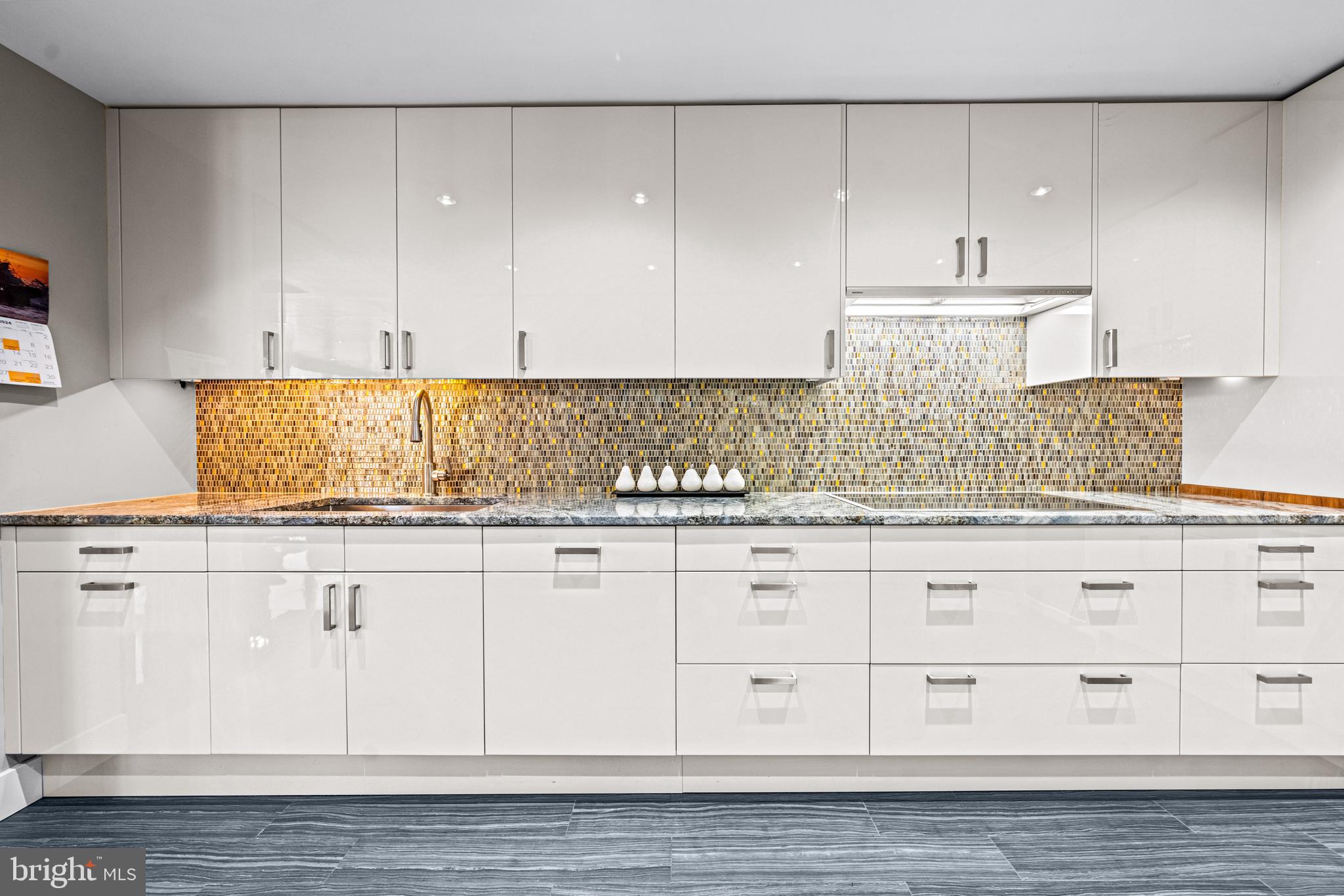 210 W Rittenhouse Sq #2105