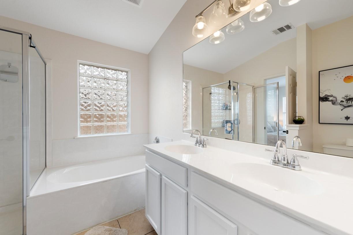 2604 James Bausch LN