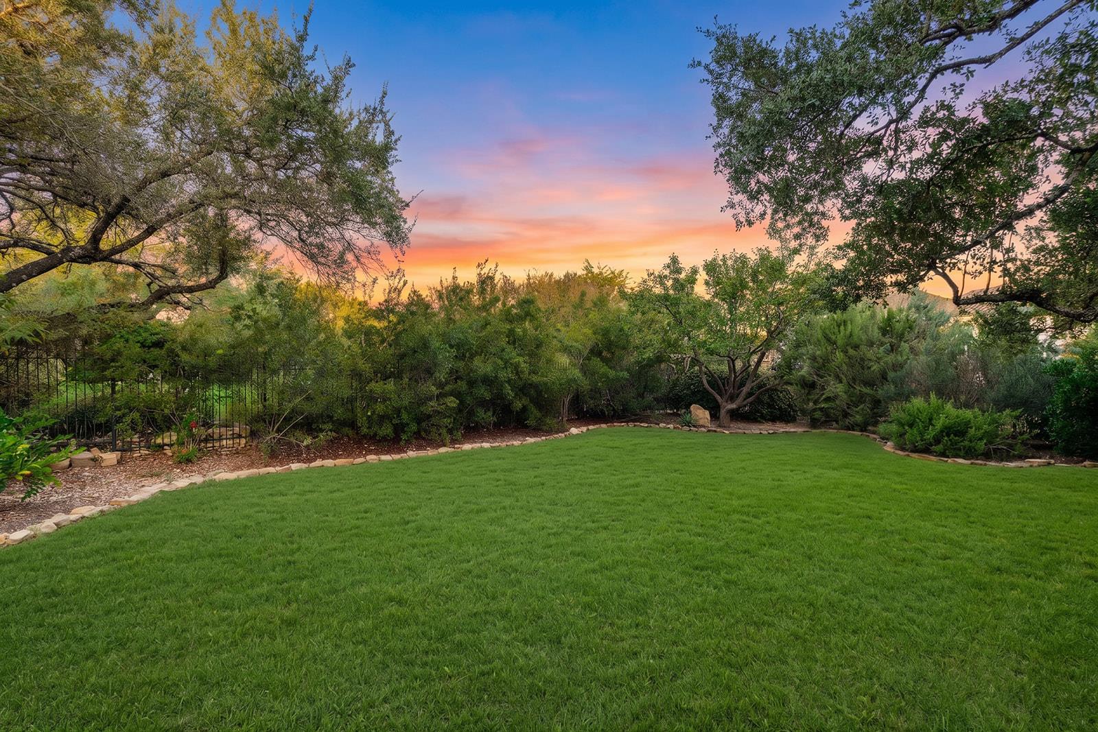 8807 Smoketree CV