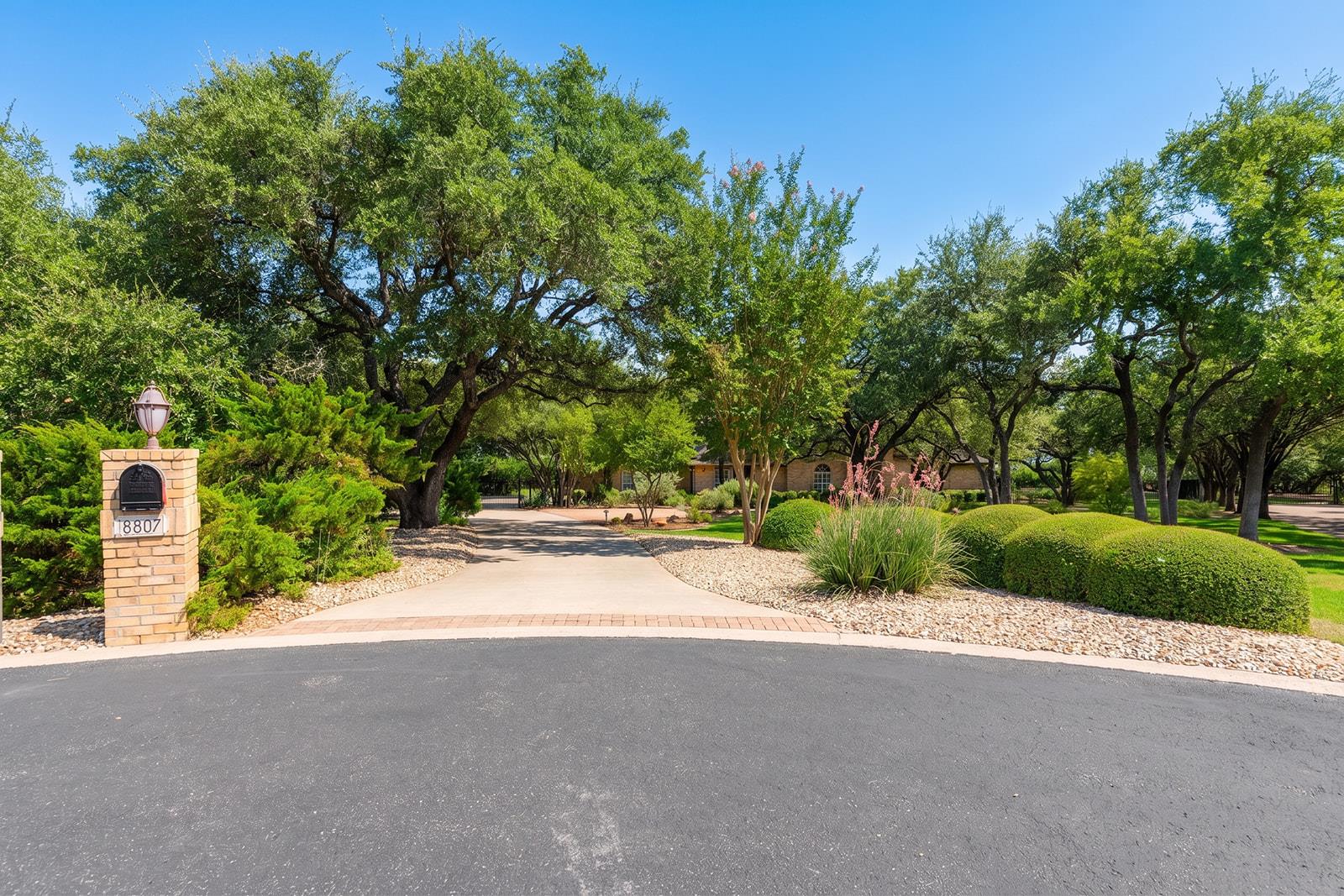 8807 Smoketree CV