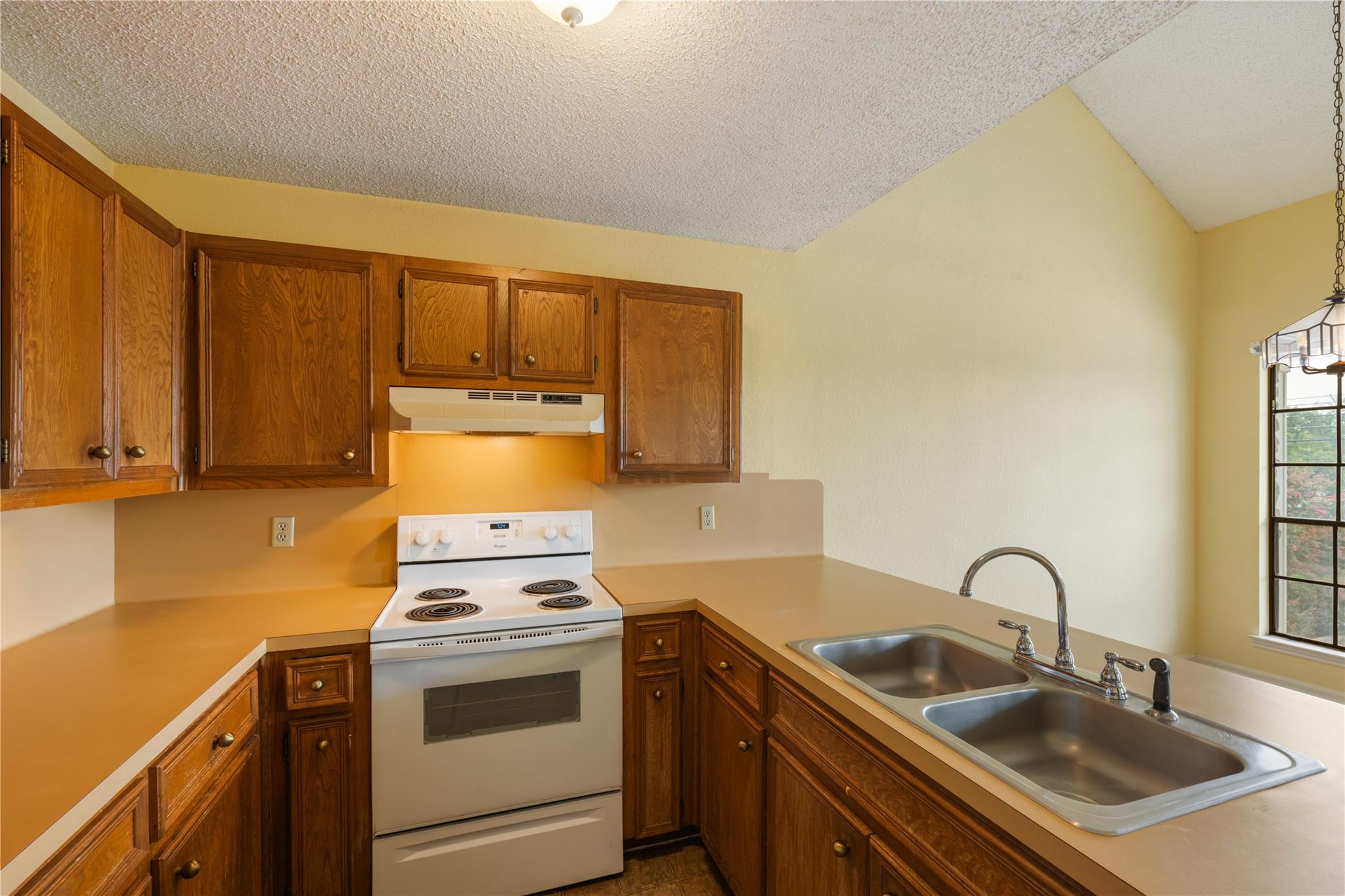 1610 Waterston Ave # 11