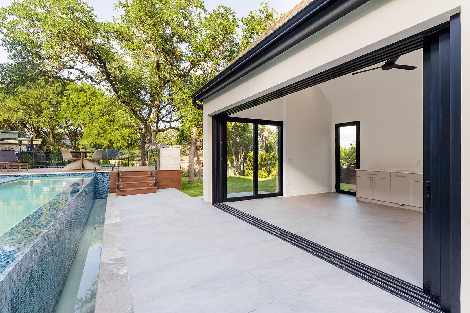 3805 Rockledge DR