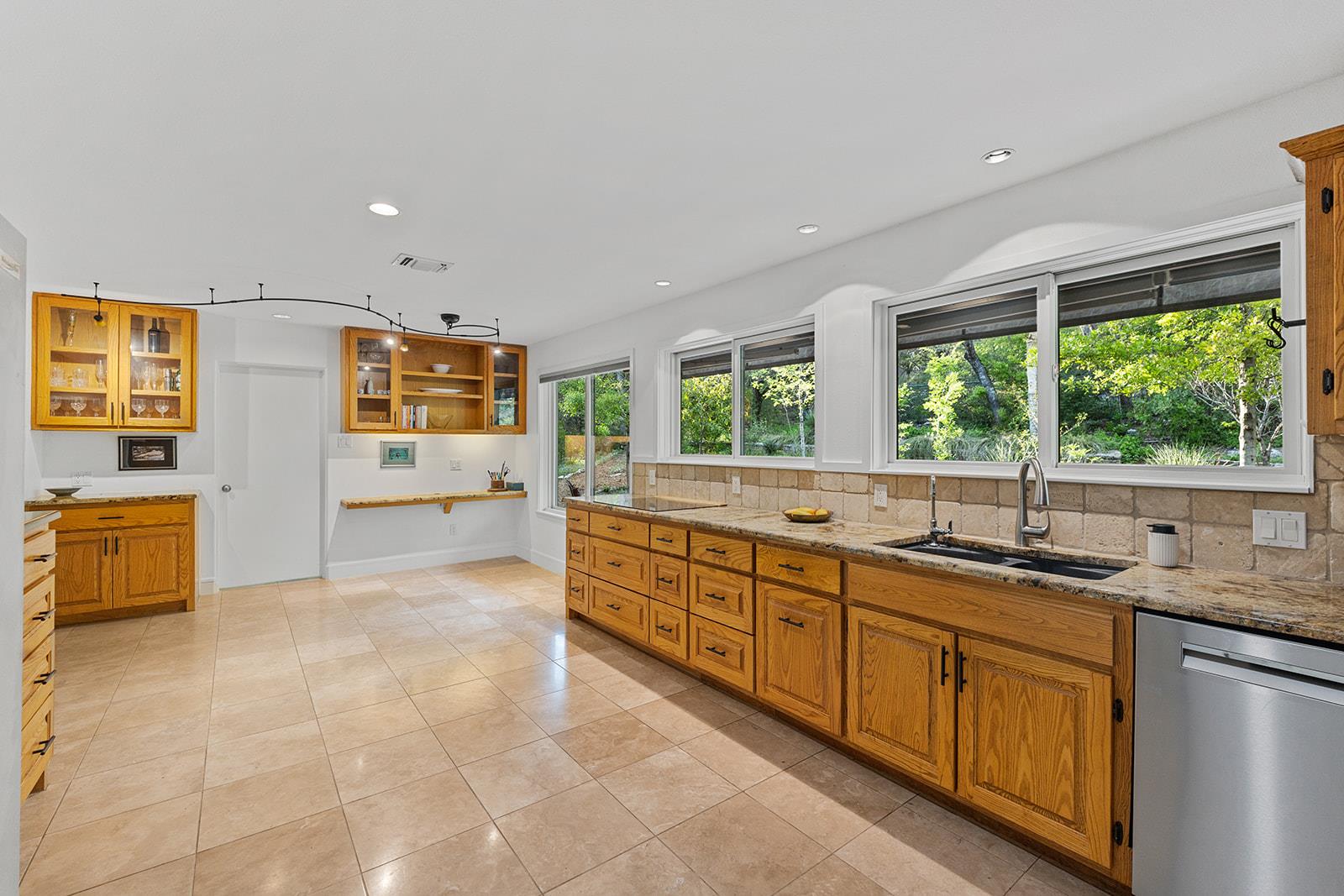 915 Wild Basin Ledge