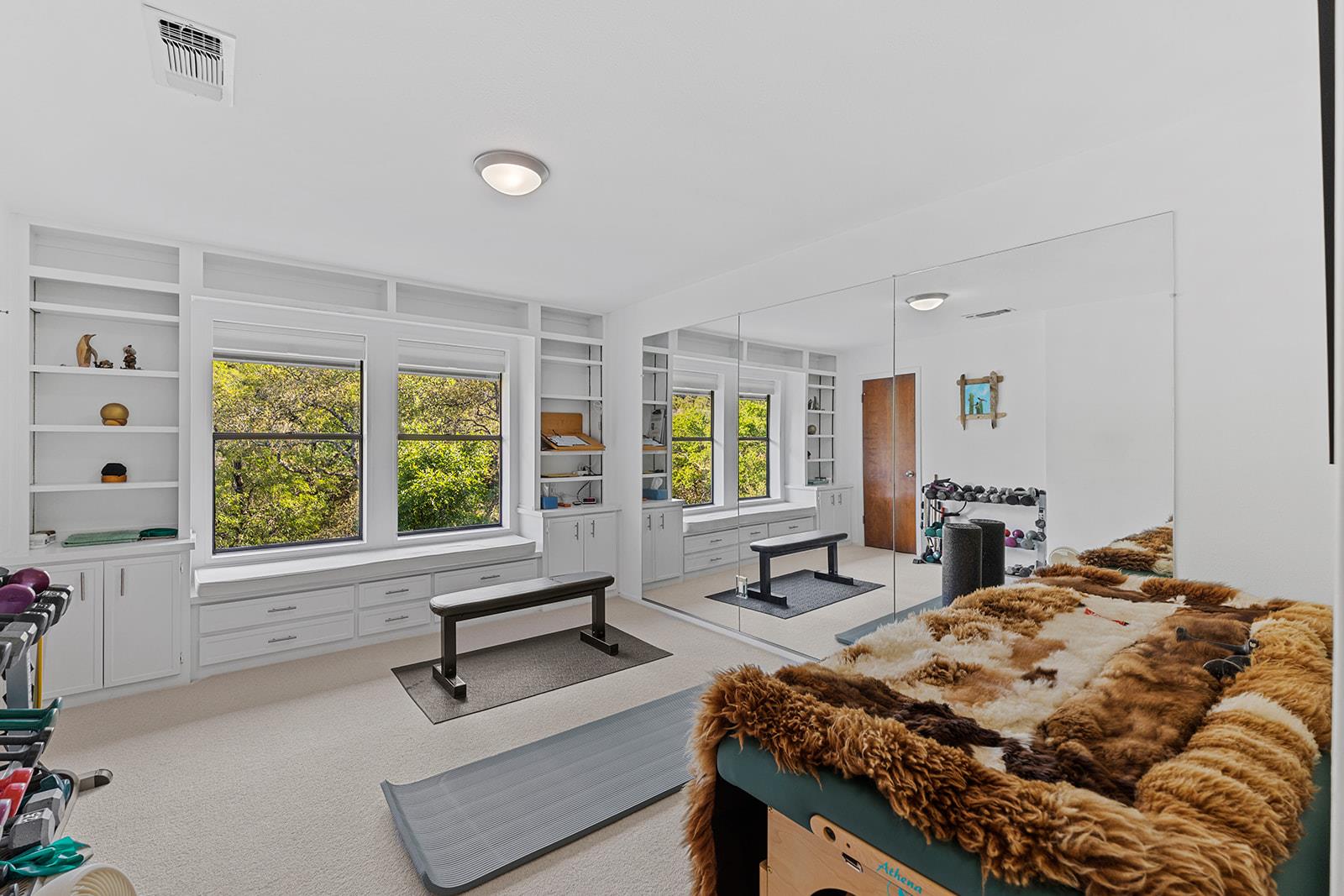 915 Wild Basin Ledge