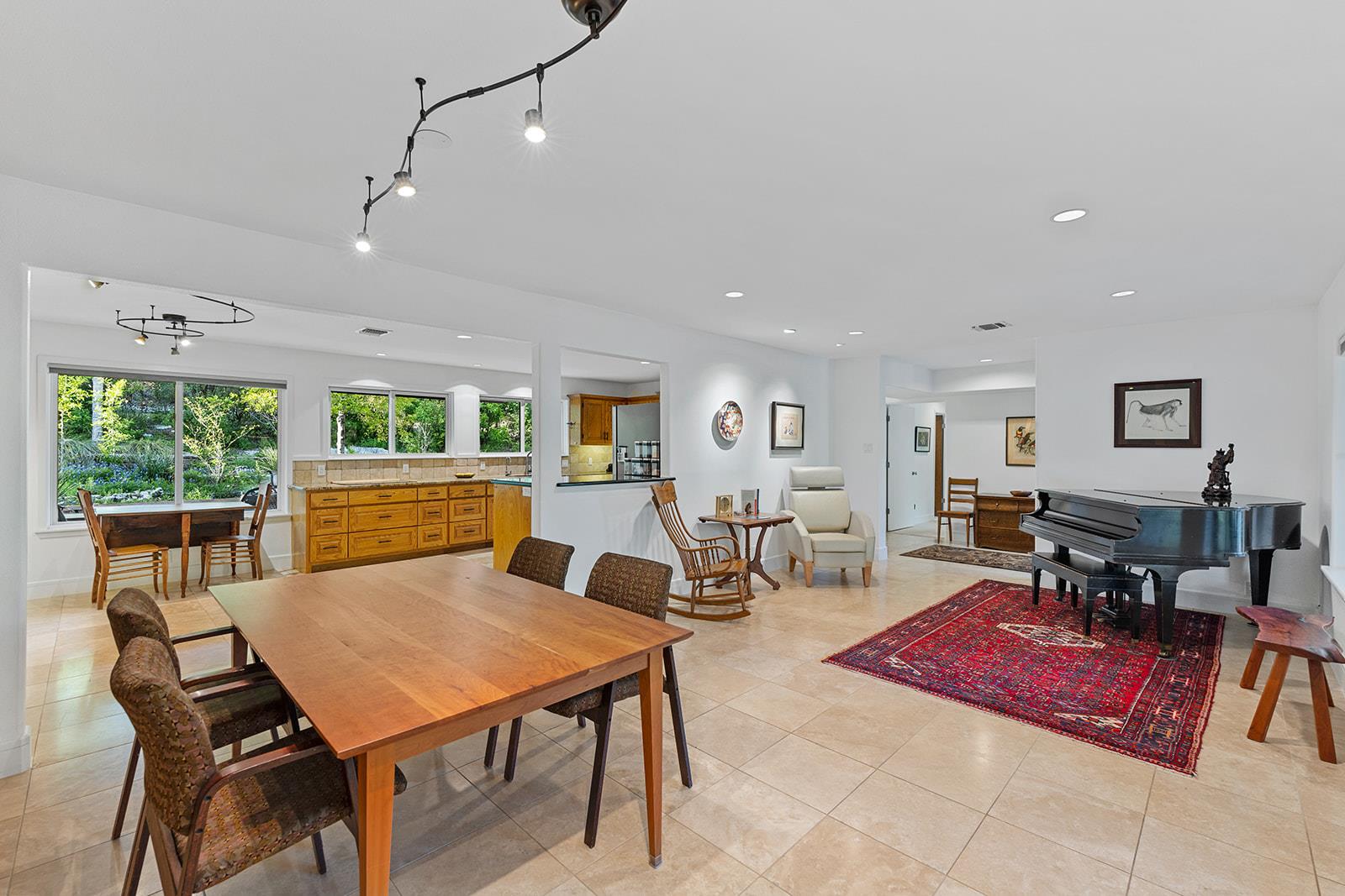 915 Wild Basin Ledge